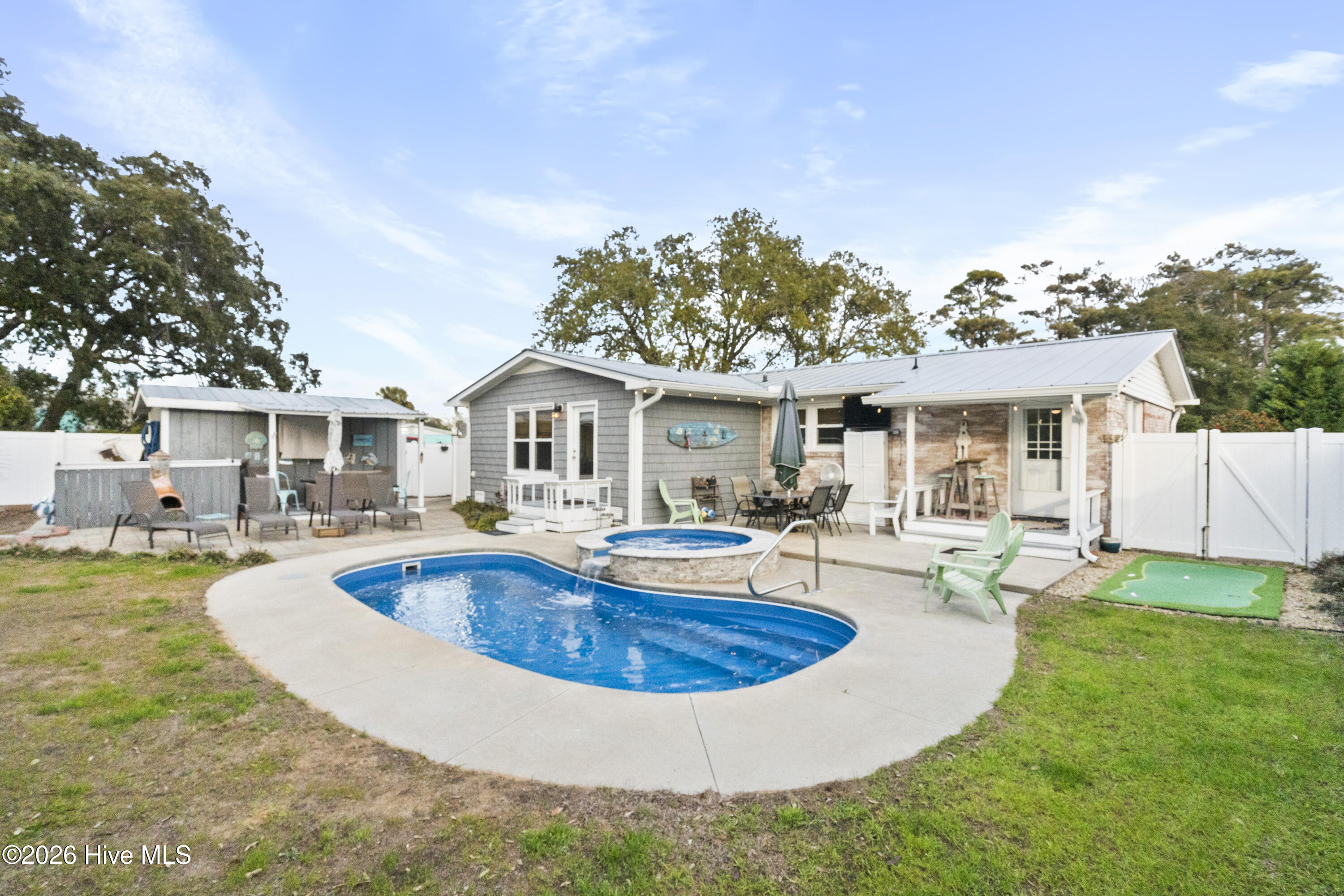 100555391 | Photo 56