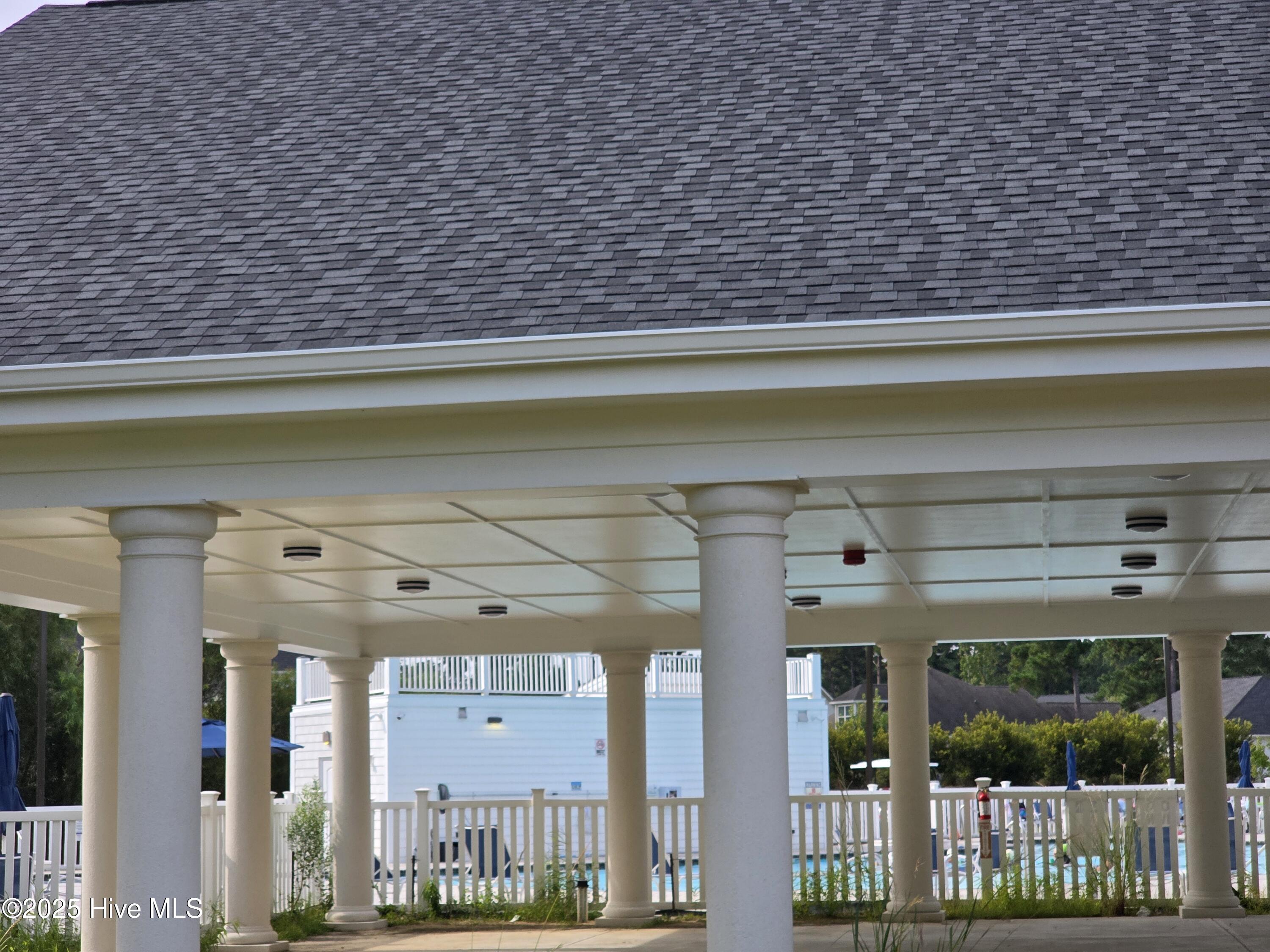 100527504 | Photo 47