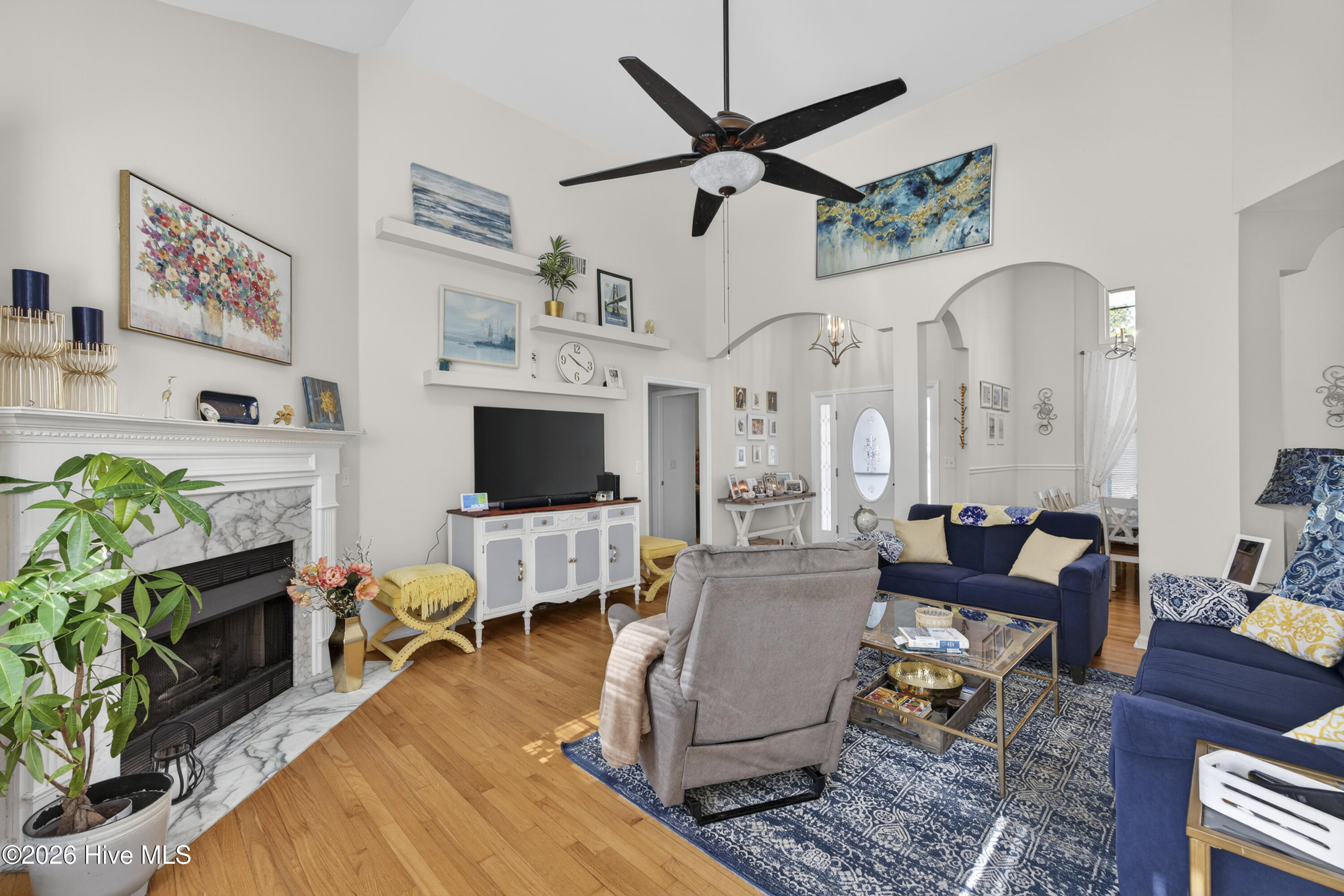 100560276 | Photo 10