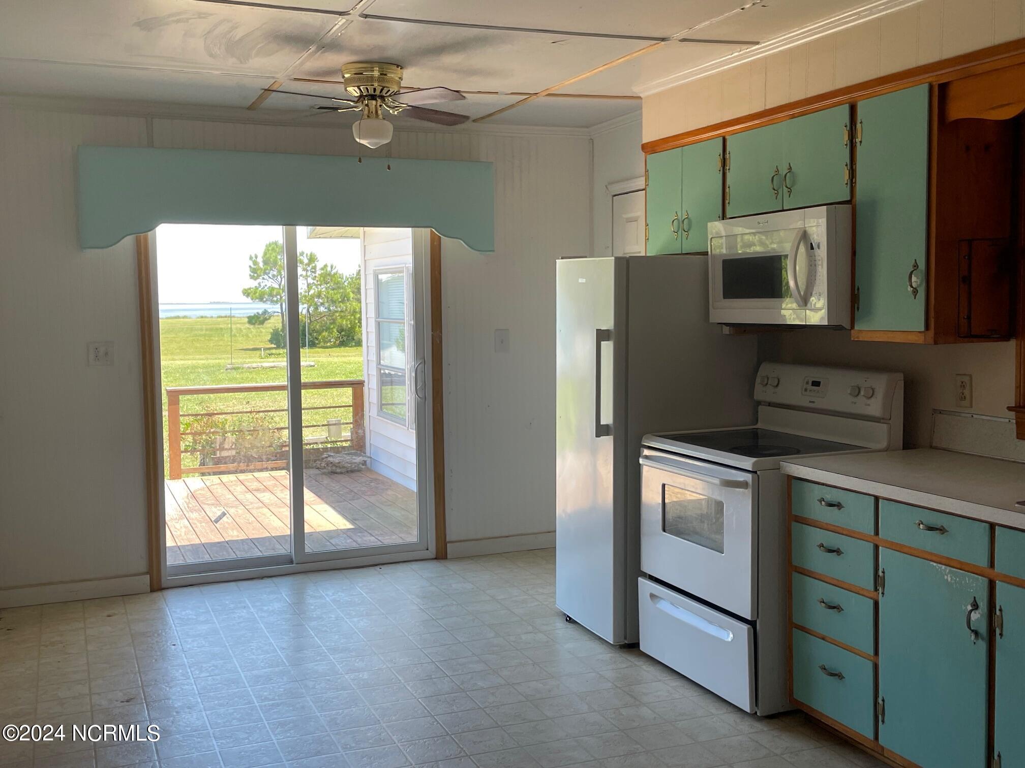 2604 Cedar Island Road,Cedar Island