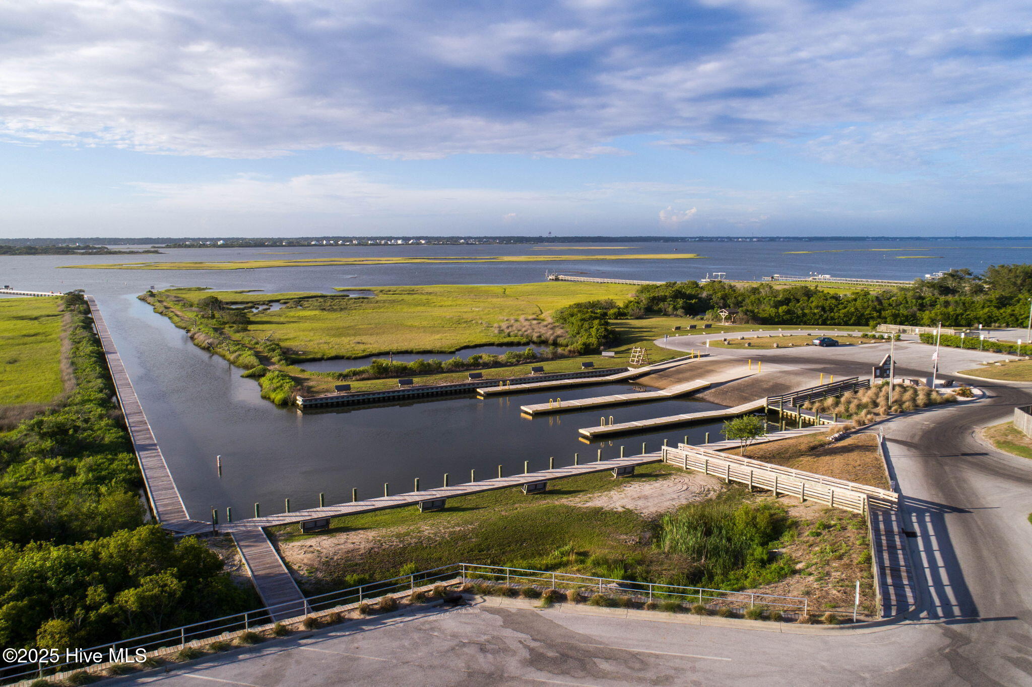 100535776 | Photo 61