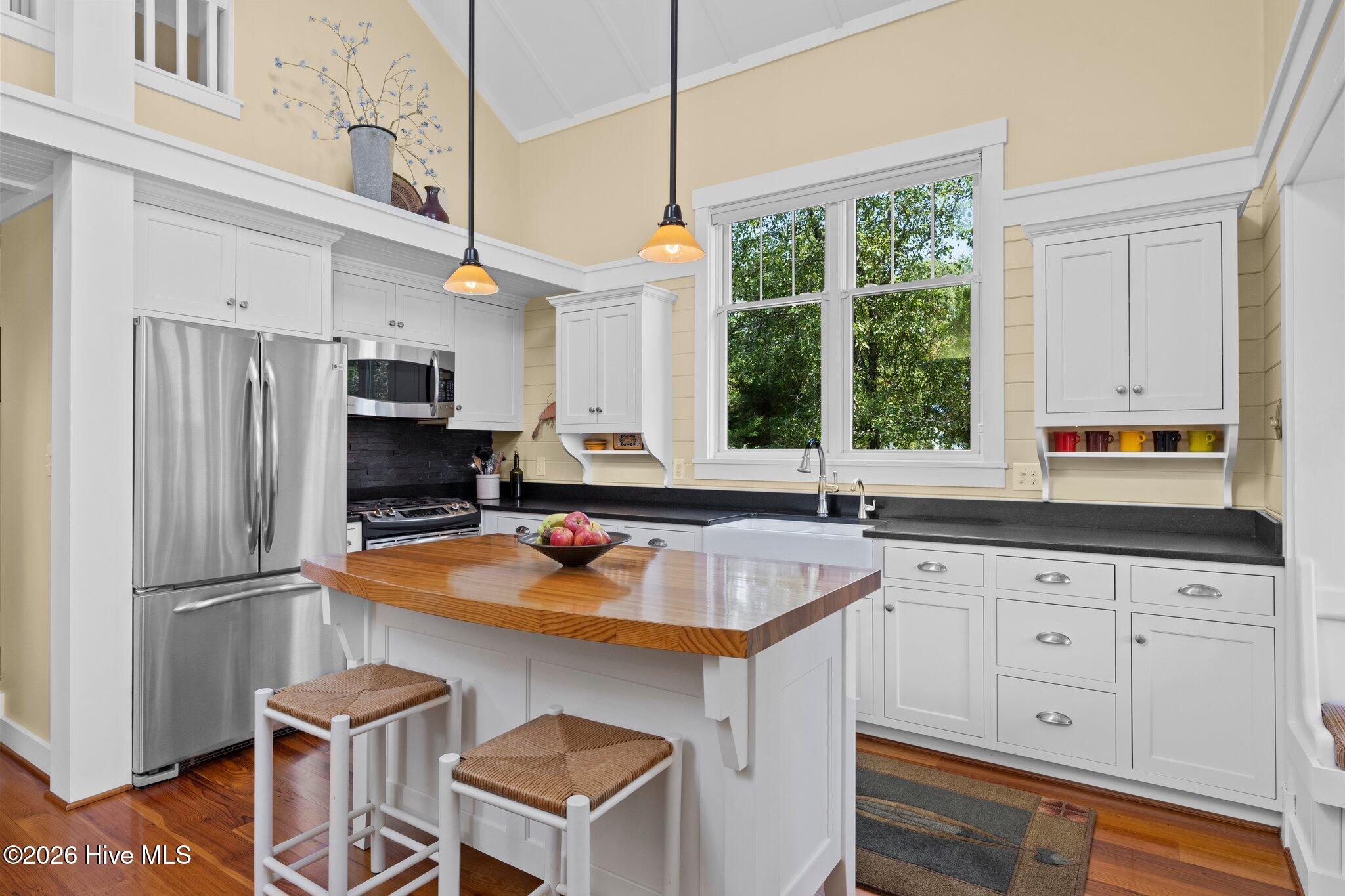 105 3rd Street,Beaufort