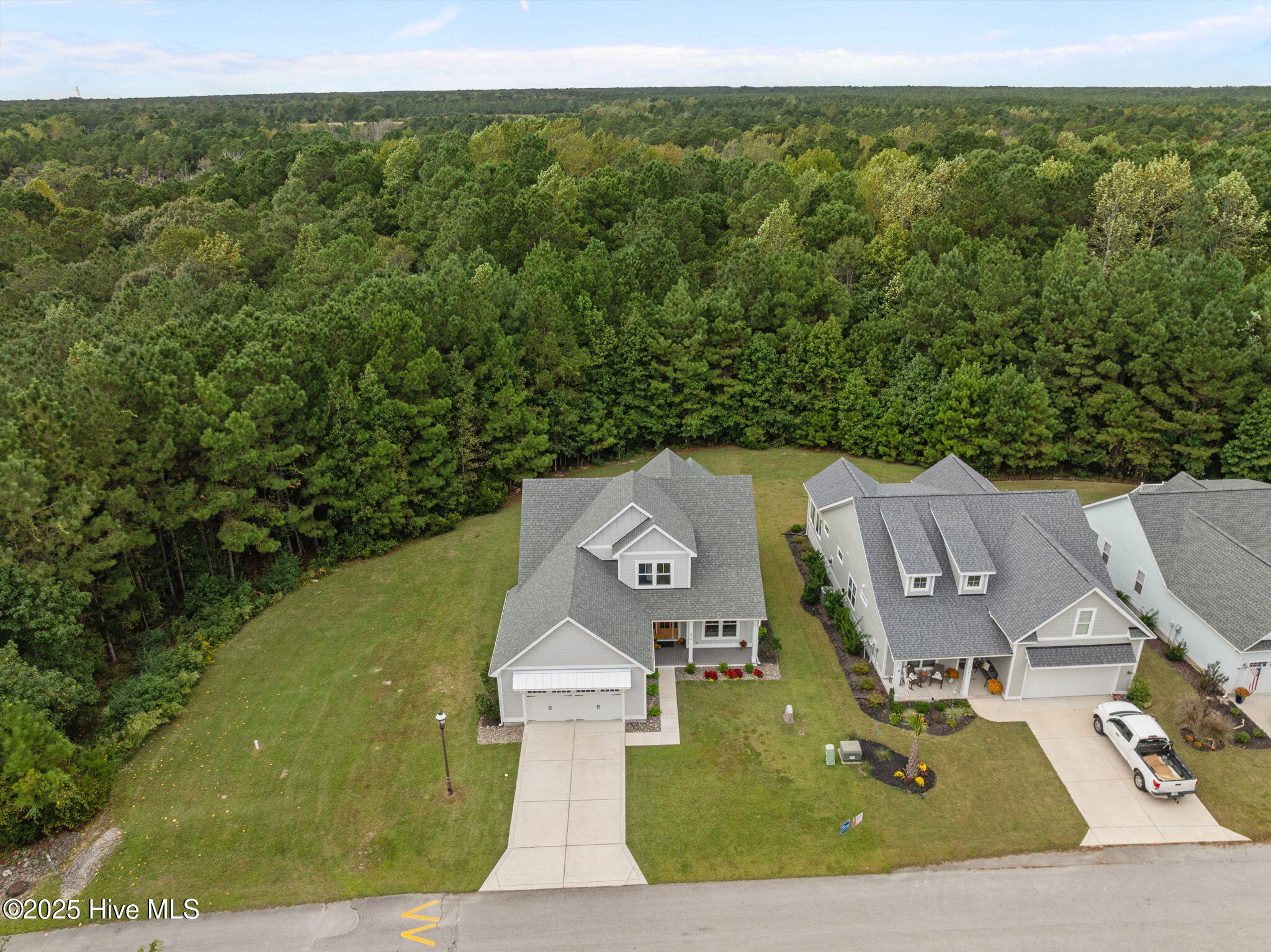 100535671 | Photo 56