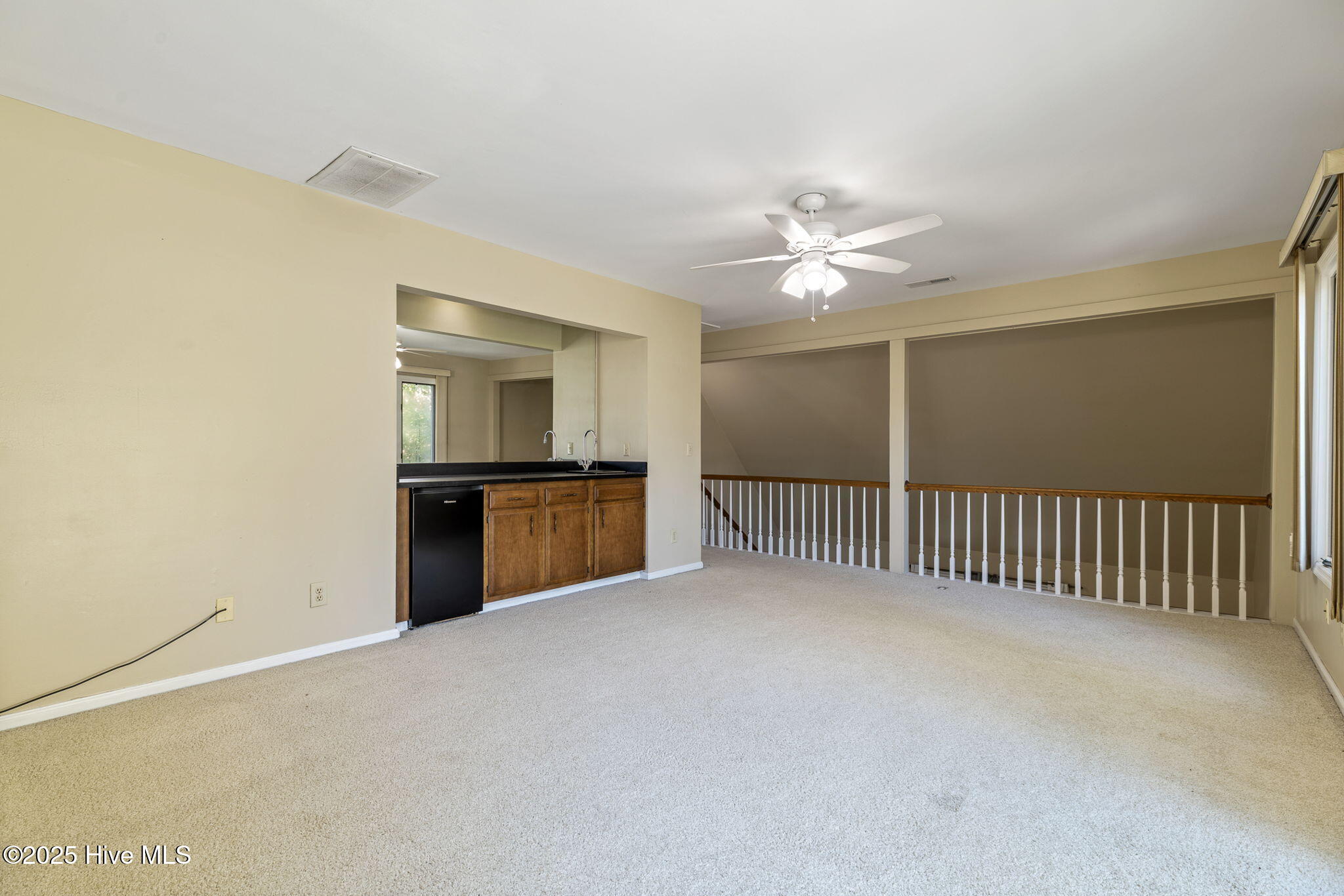 100535092 | Photo 26