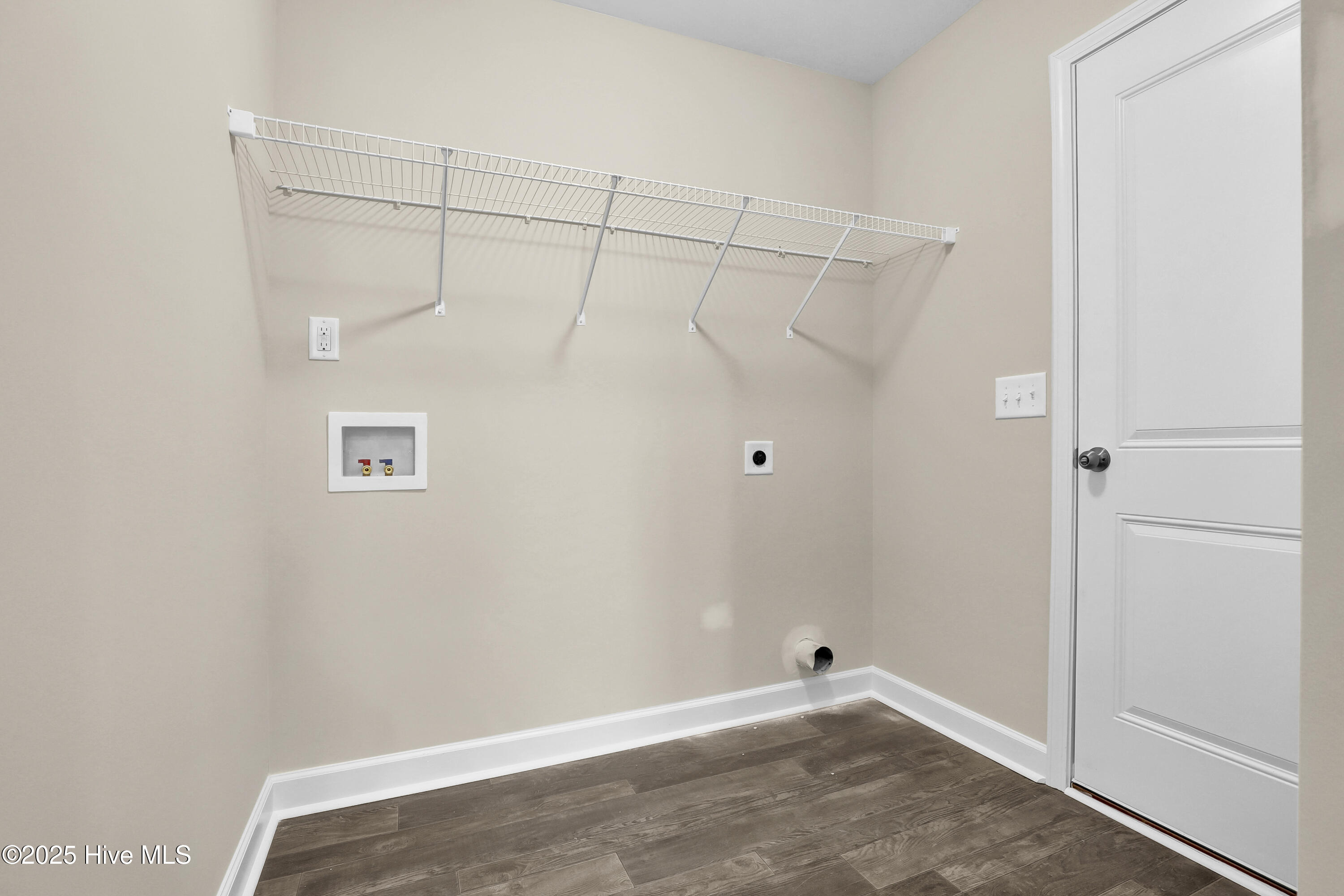 100507419 | Photo 21