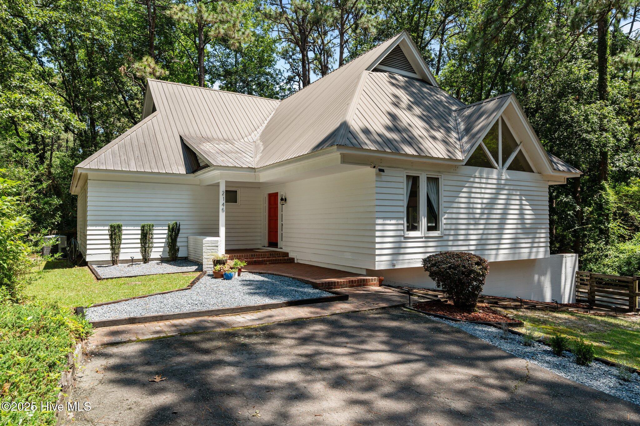 Homes for sale in Southern Pines, NC | 2145 Midland Rd, Southern Pines, NC 28387 | MLS# 100538676