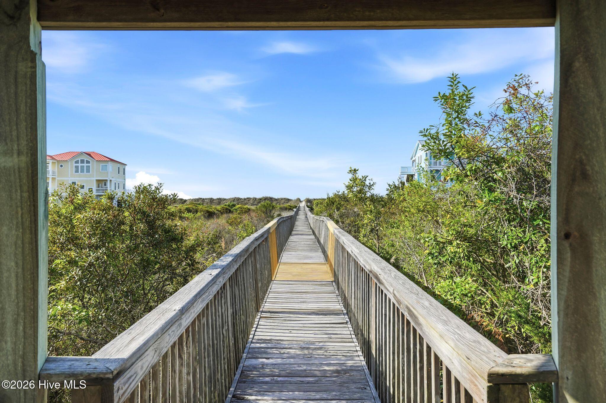 100565841 | Photo 29