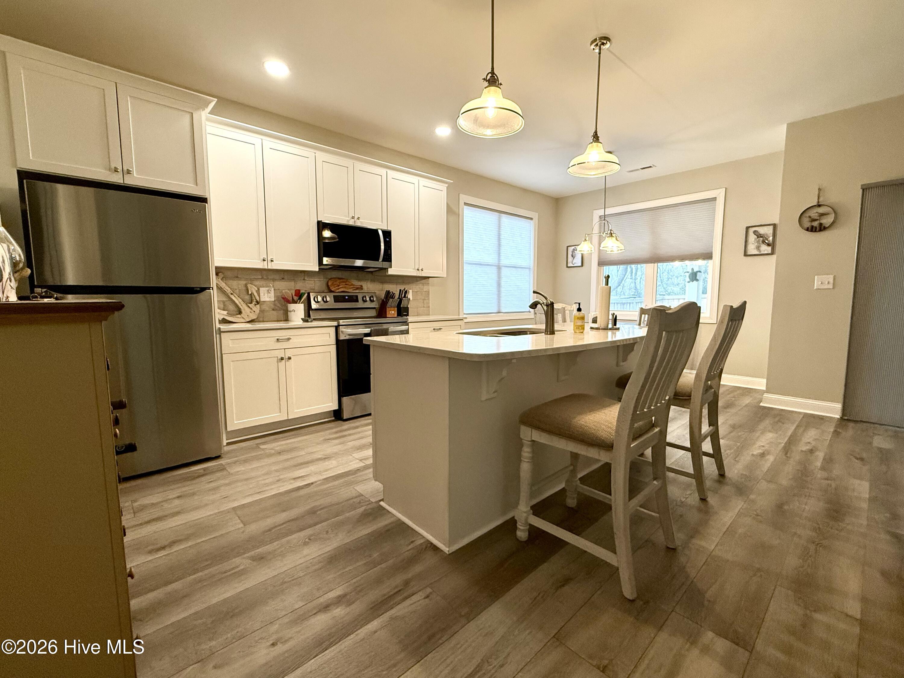 100 Evergreen Lane,Pine Knoll Shores