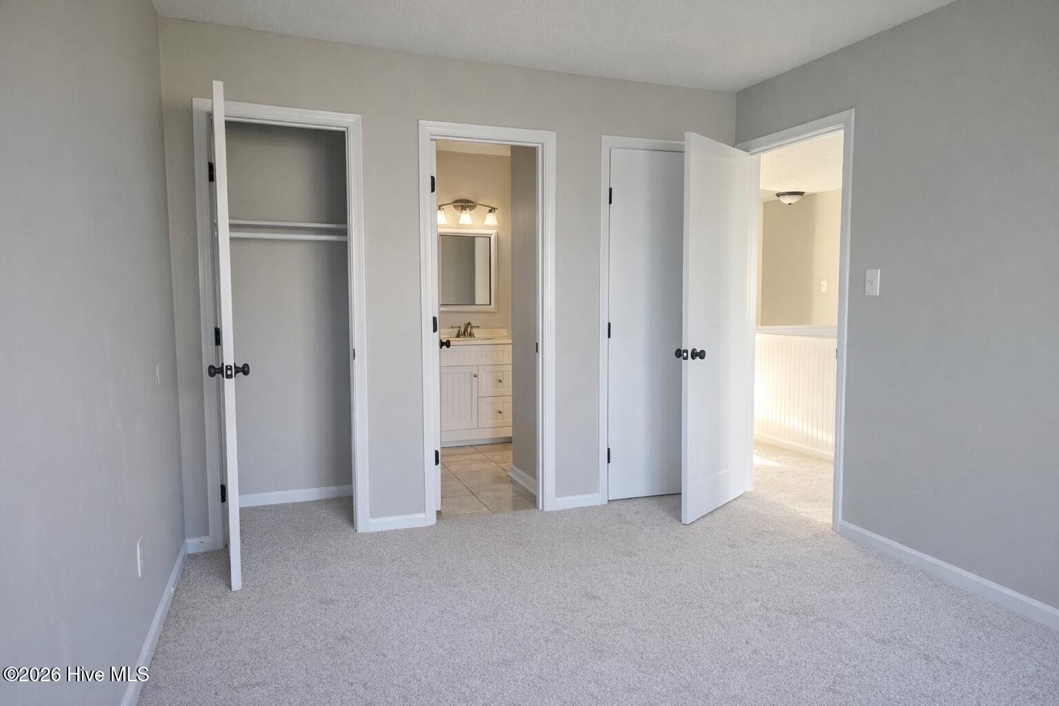 100559930 | Photo 12