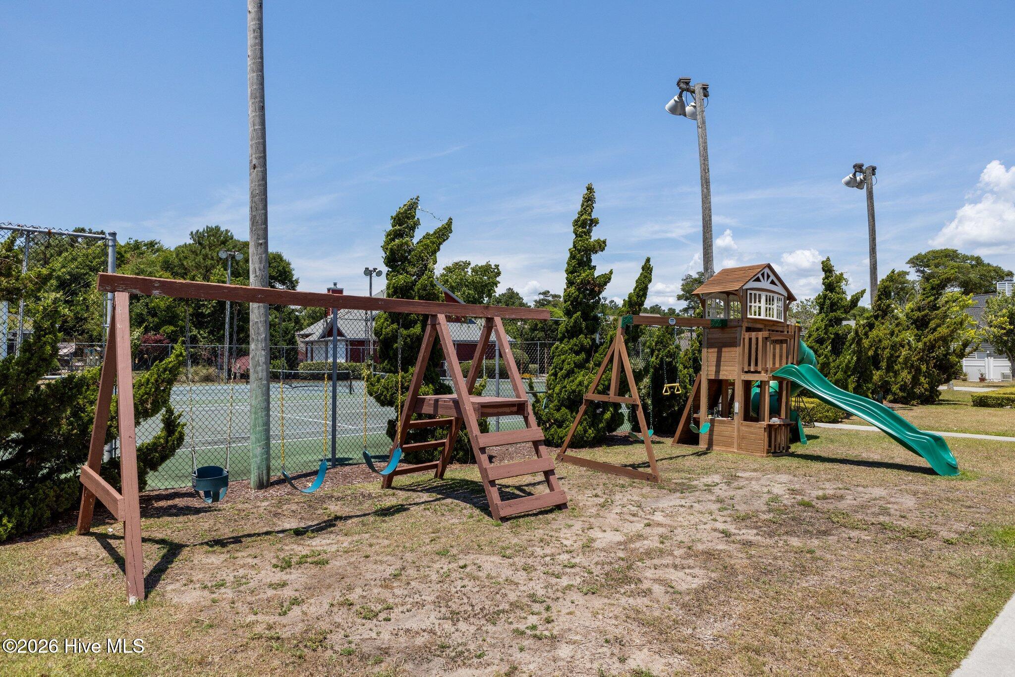 8711 Emerald Plantation Road 302,Emerald Isle