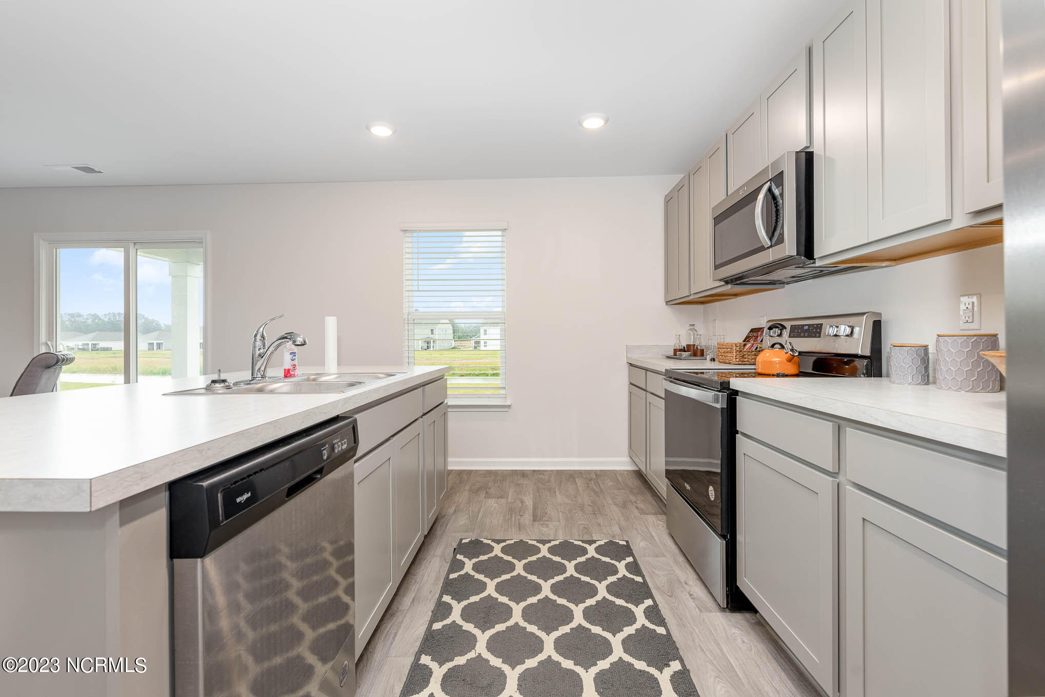 100553560 | Photo 10