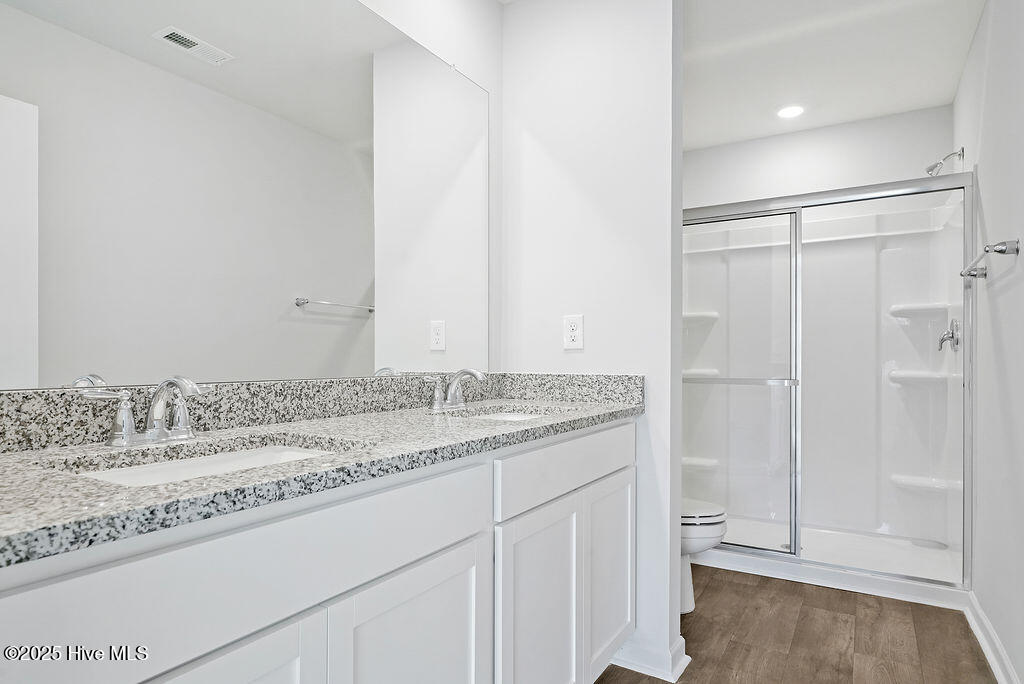 100548507 | Photo 22