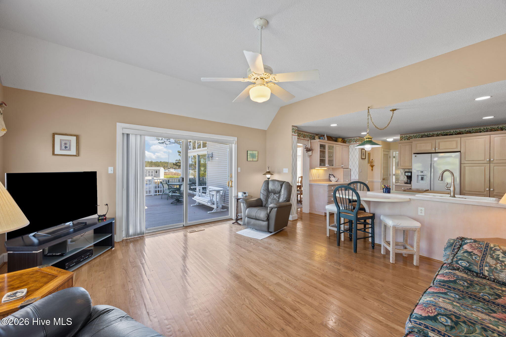 609 Mills Road,Oriental