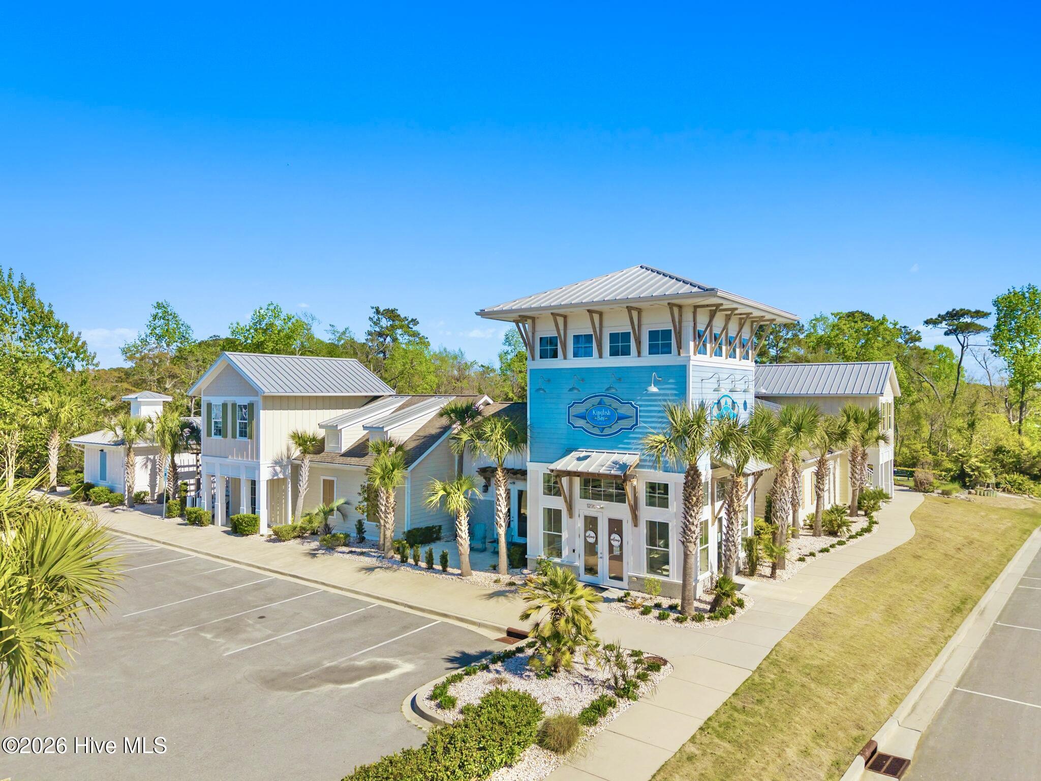 100564957 | Photo 39