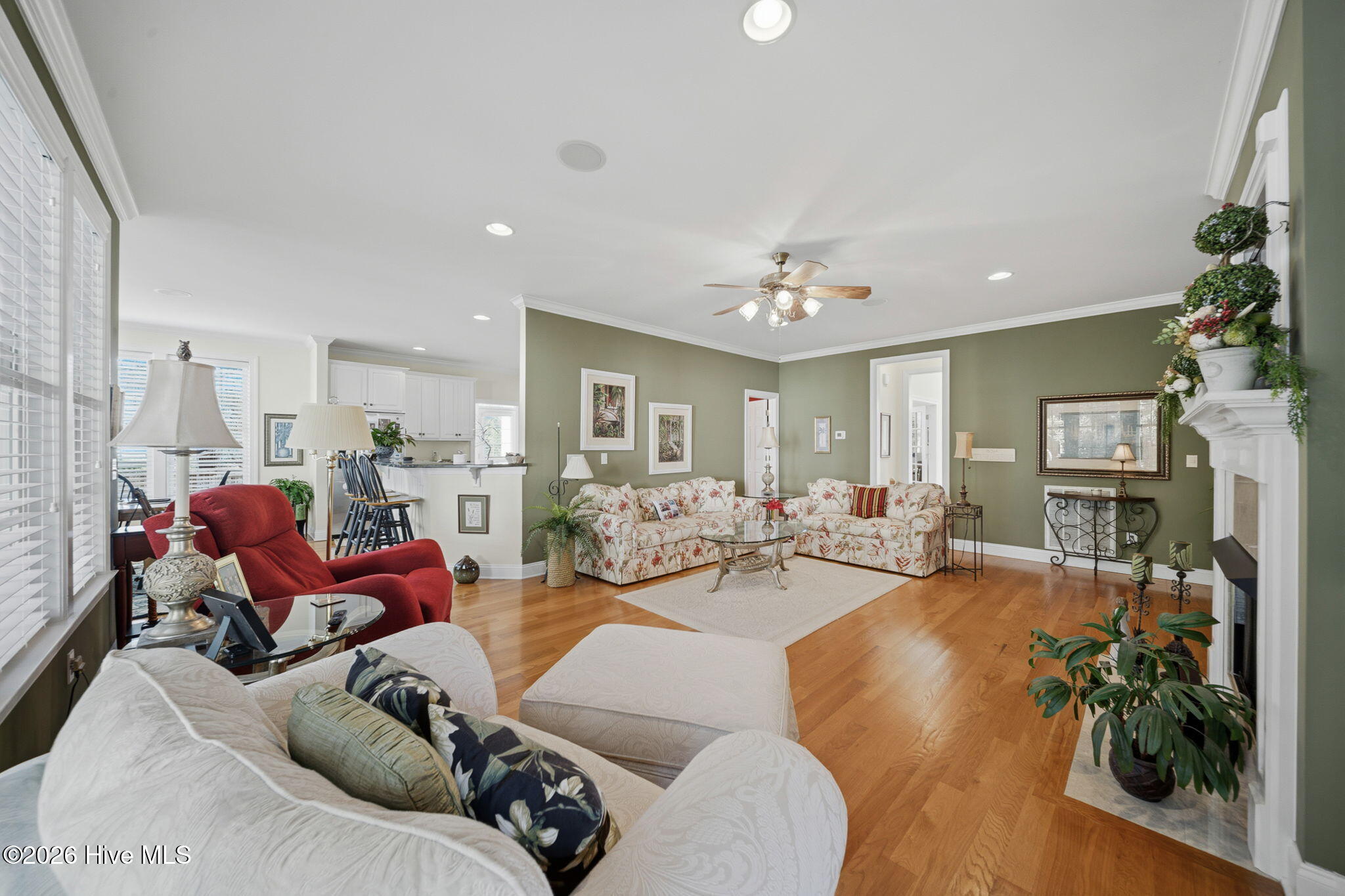 100570394 | Photo 17