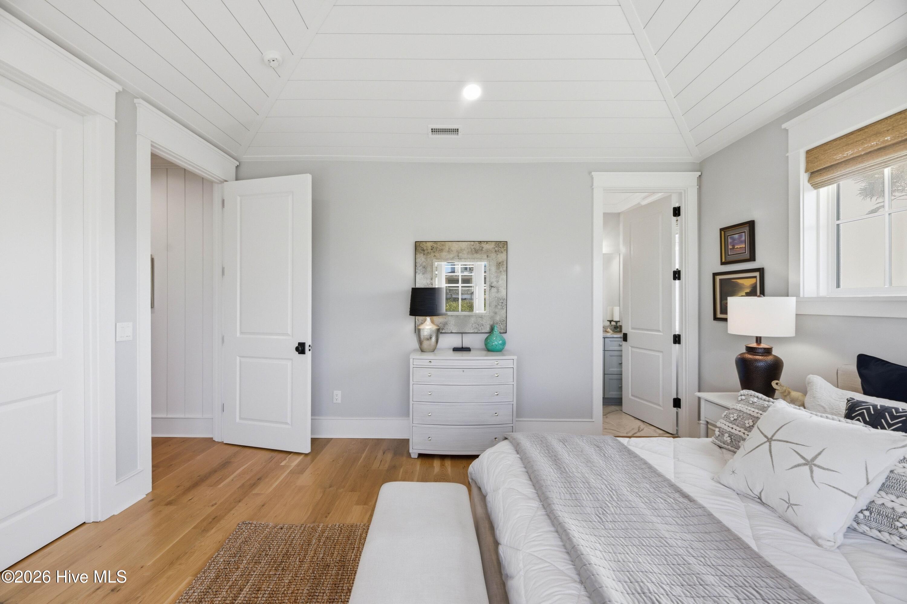 100564328 | Photo 29