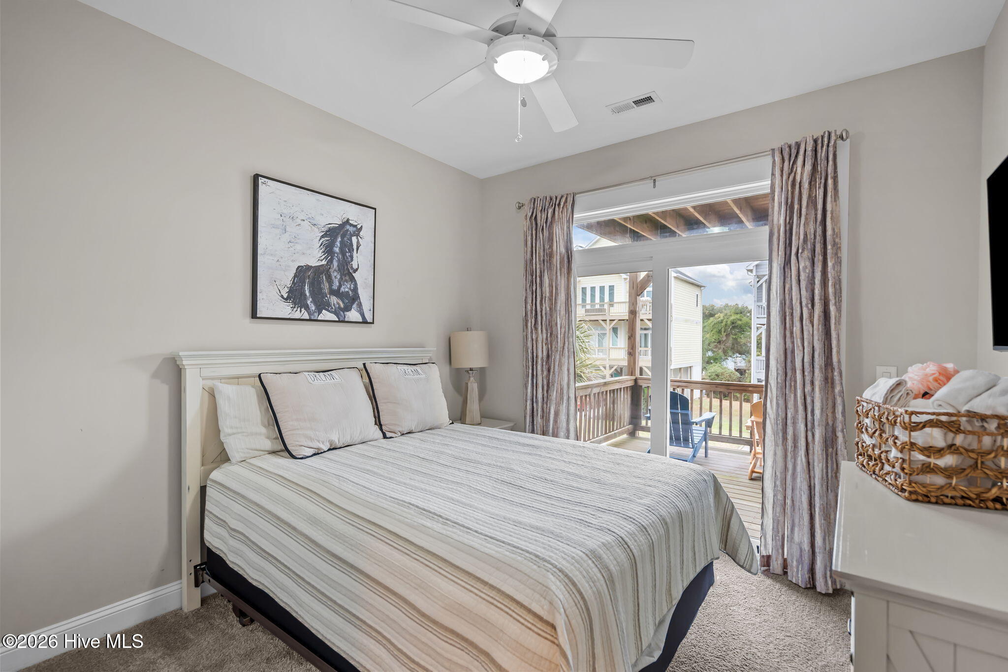 100553388 | Photo 14