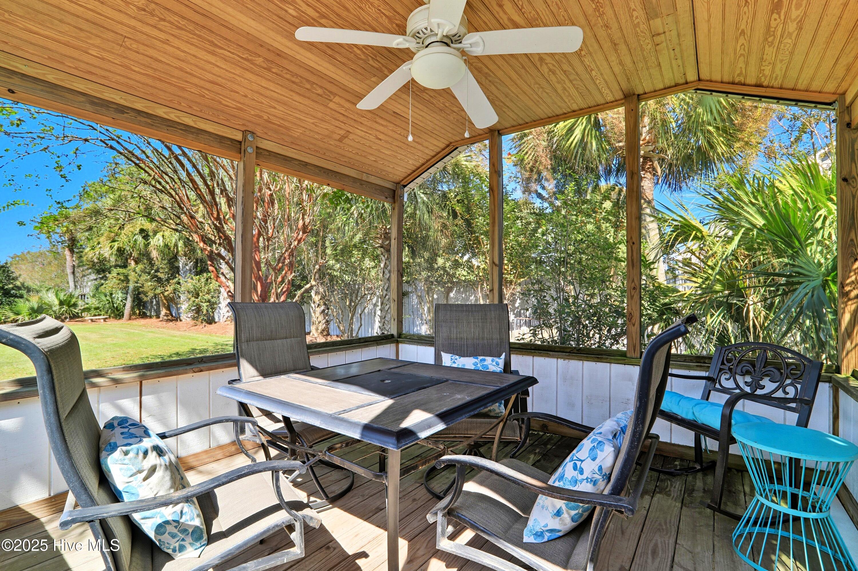 100532485 | Photo 31