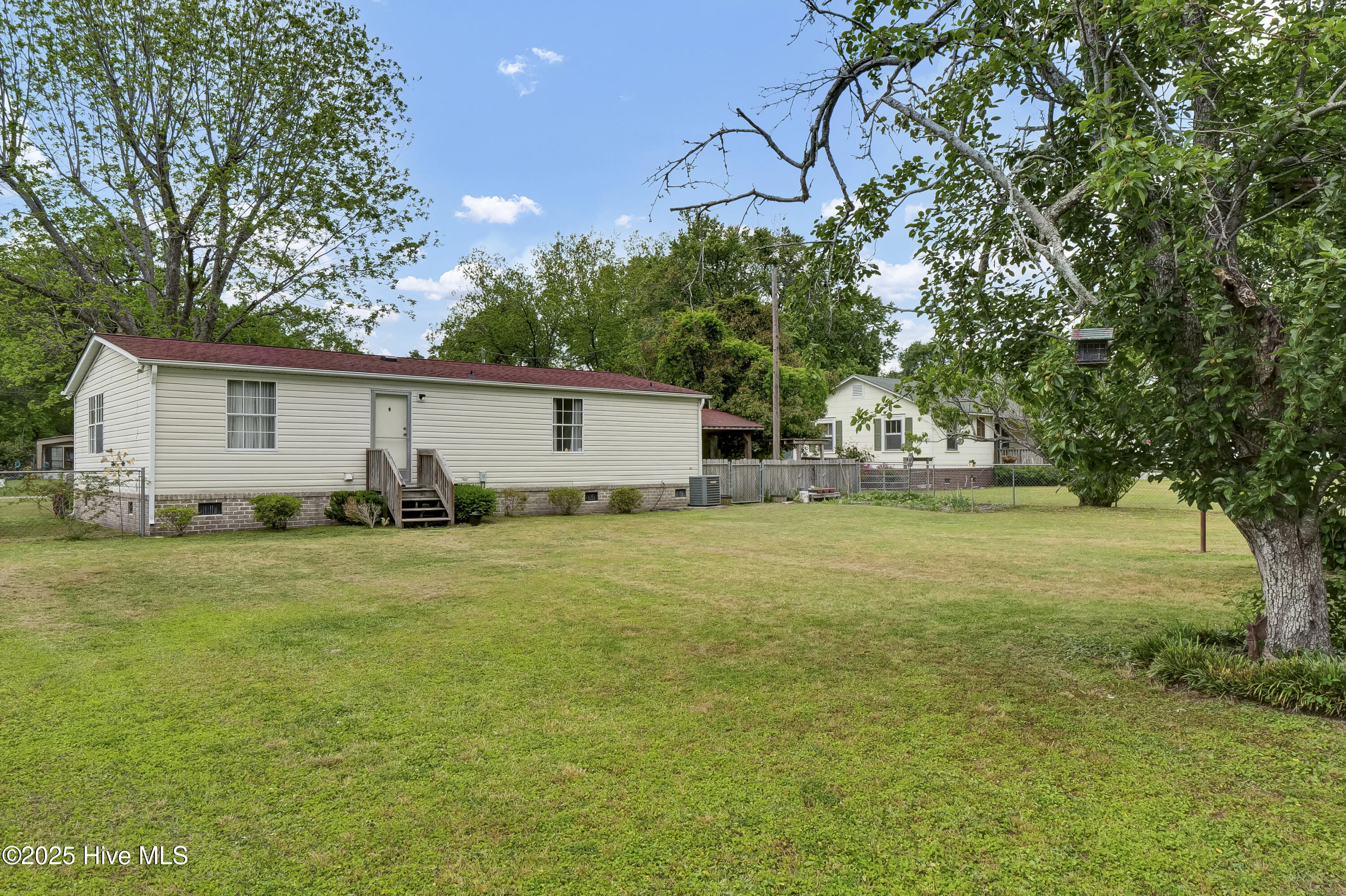 100503942 | Photo 27