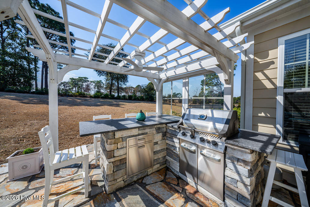 100553163 | Photo 43