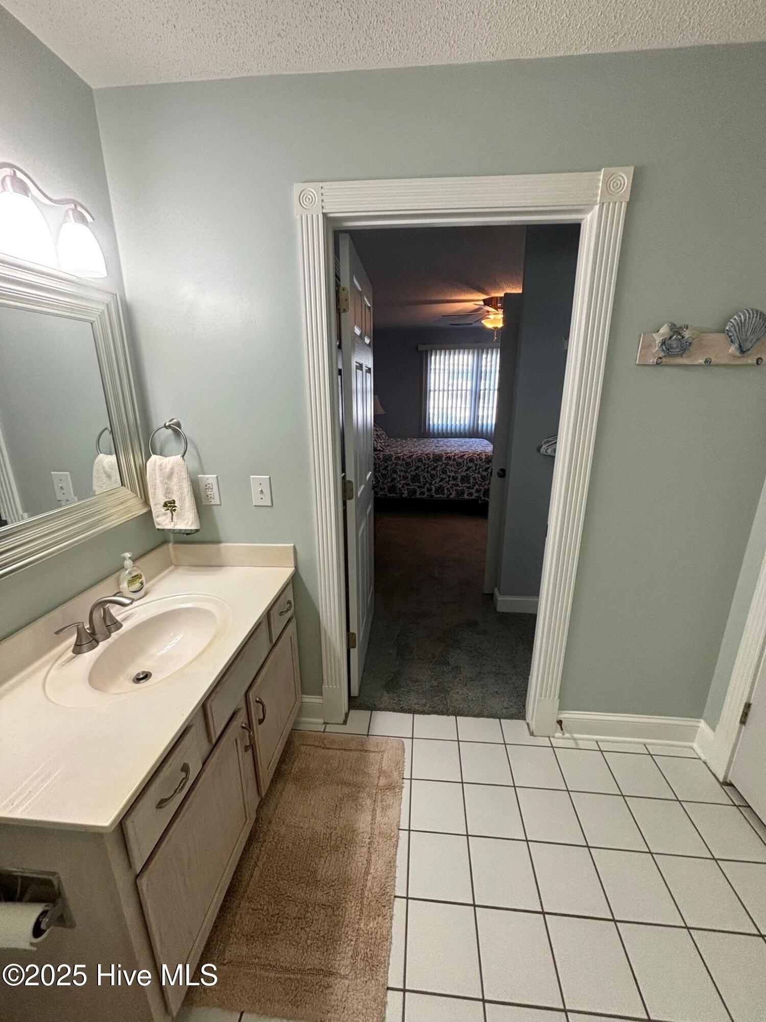 100543239 | Photo 13