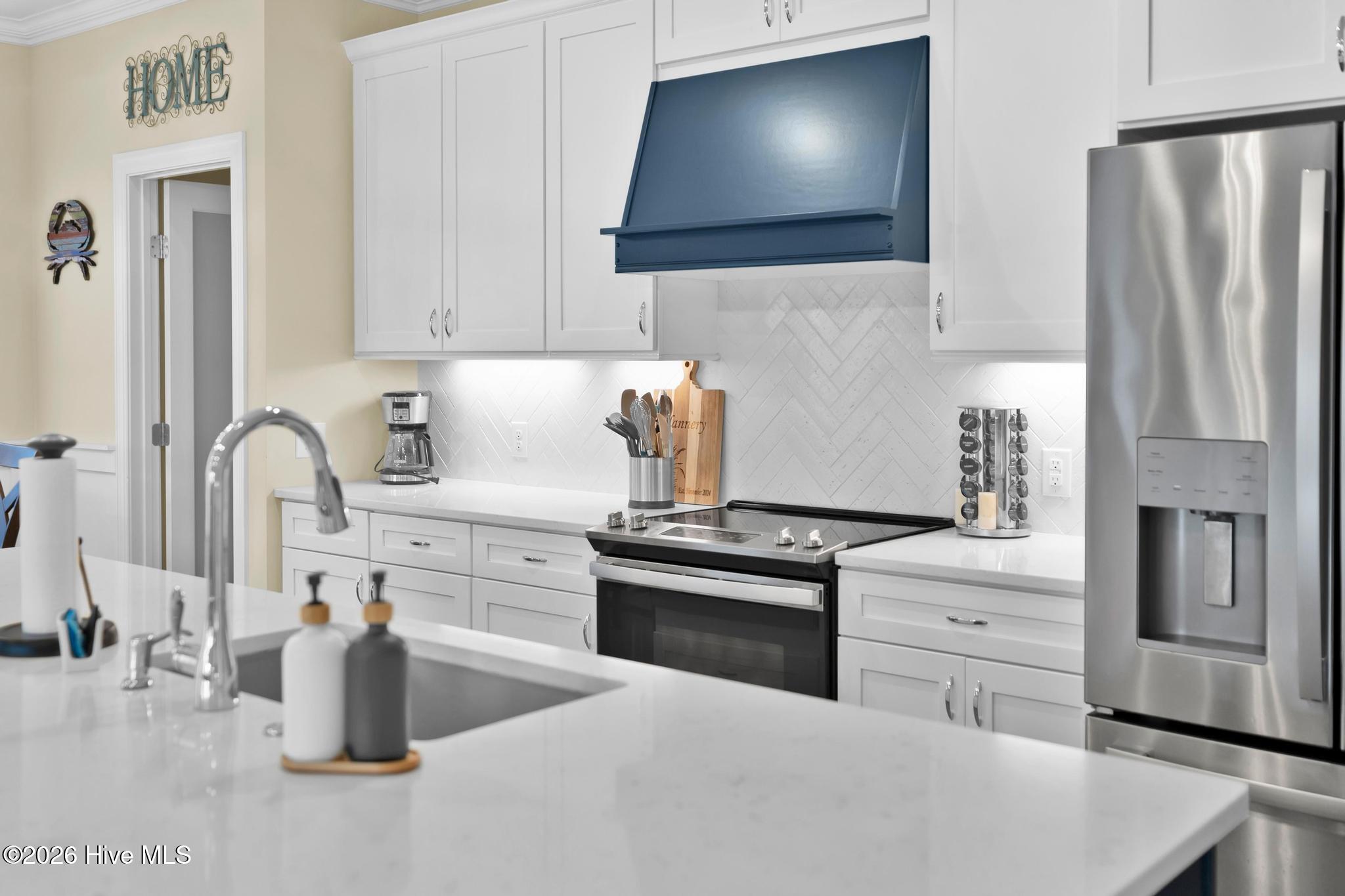 100548607 | Photo 19