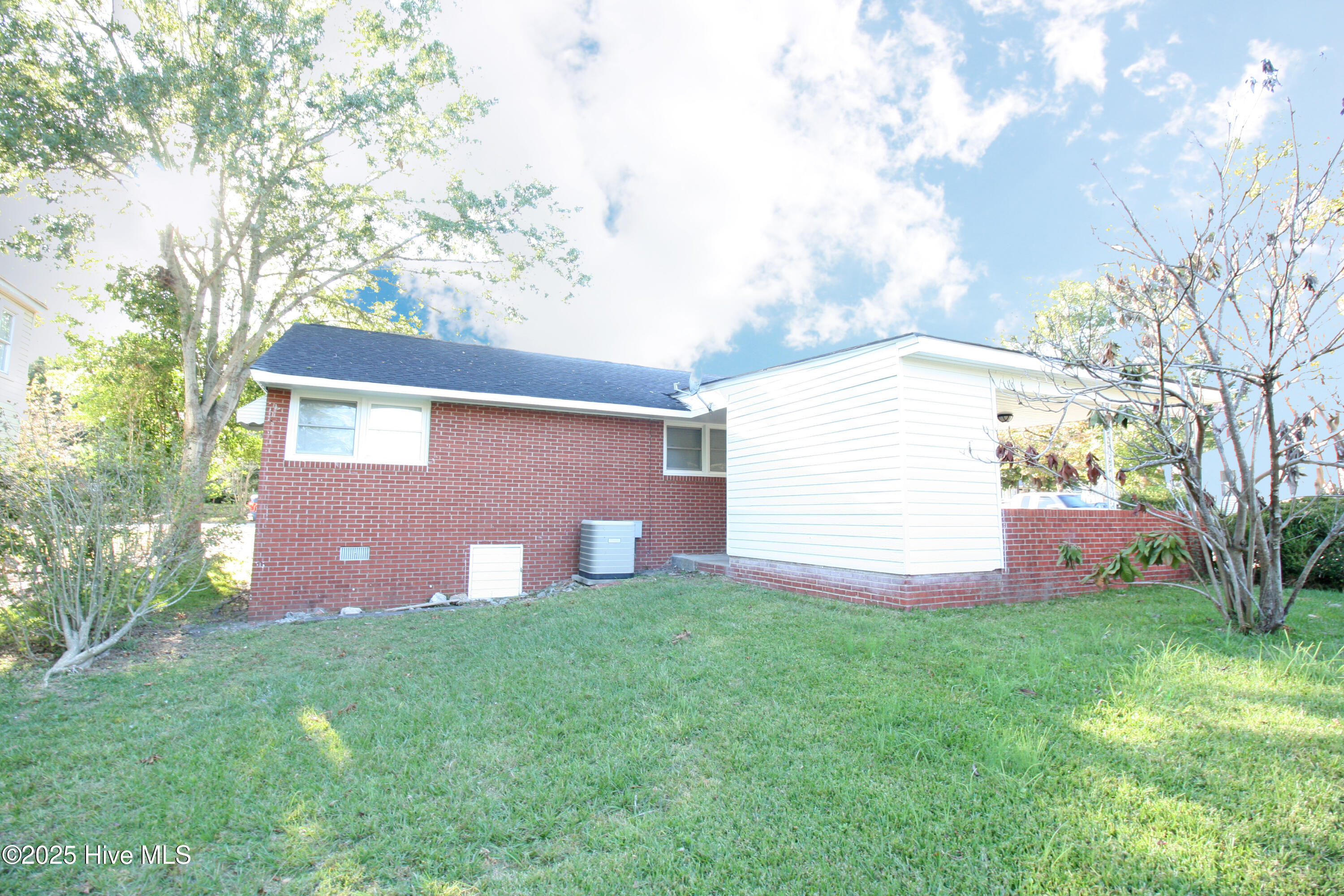 100544285 | Photo 22