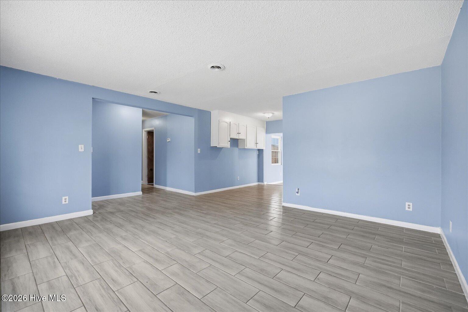 100555957 | Photo 23