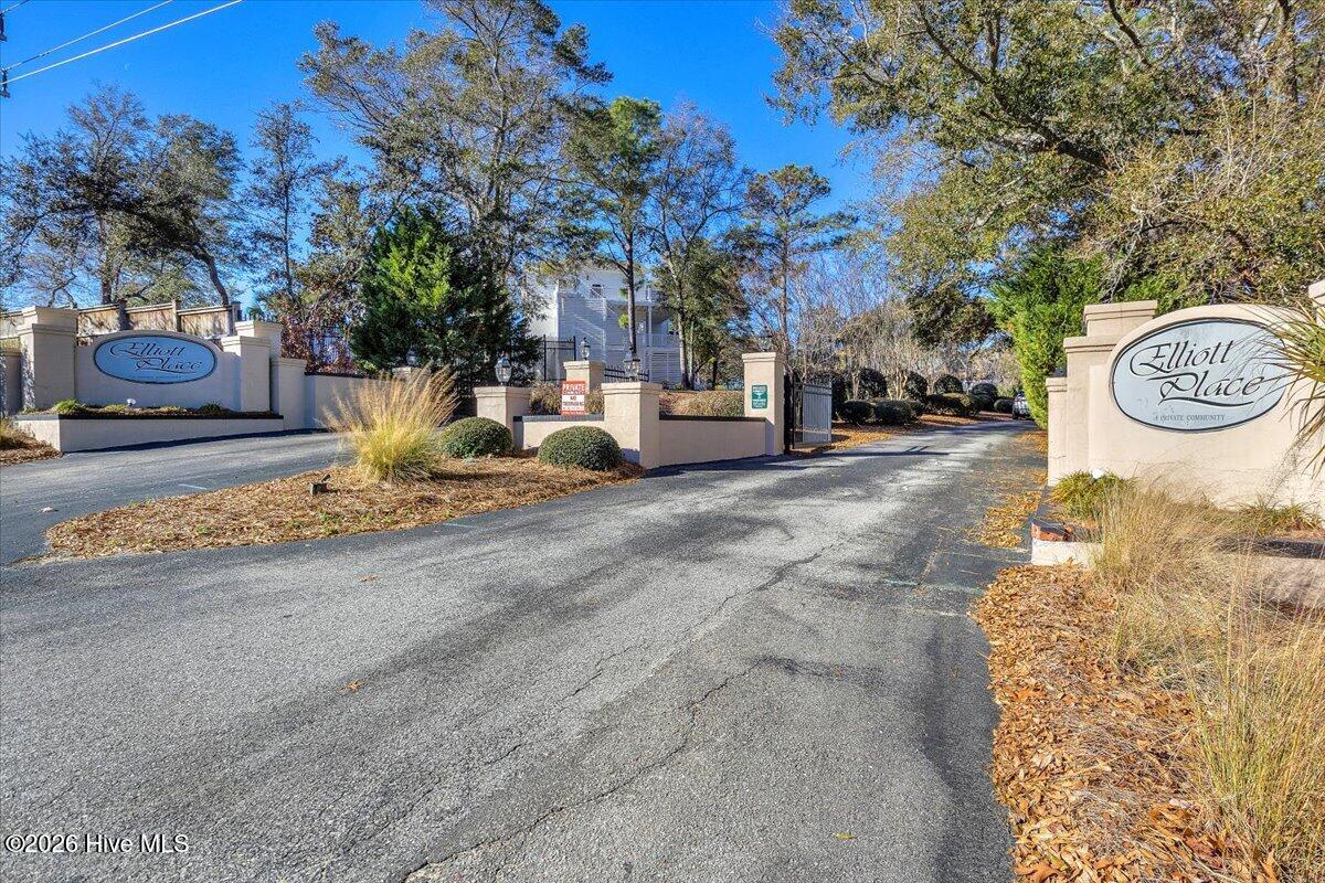 100552702 | Photo 77