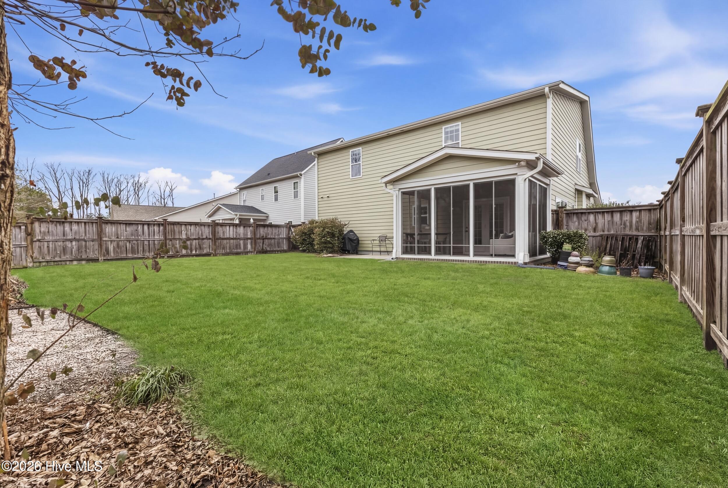 100554071 | Photo 42