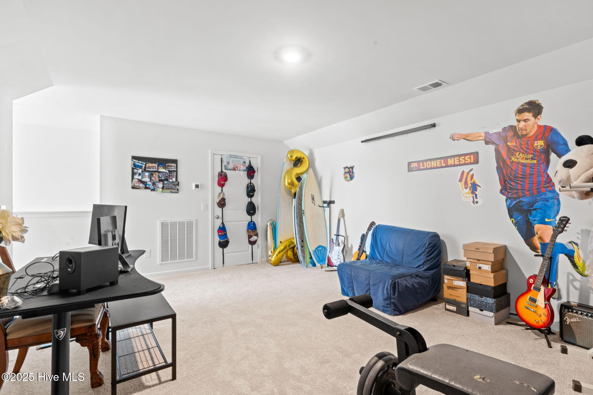 100531628 | Photo 31