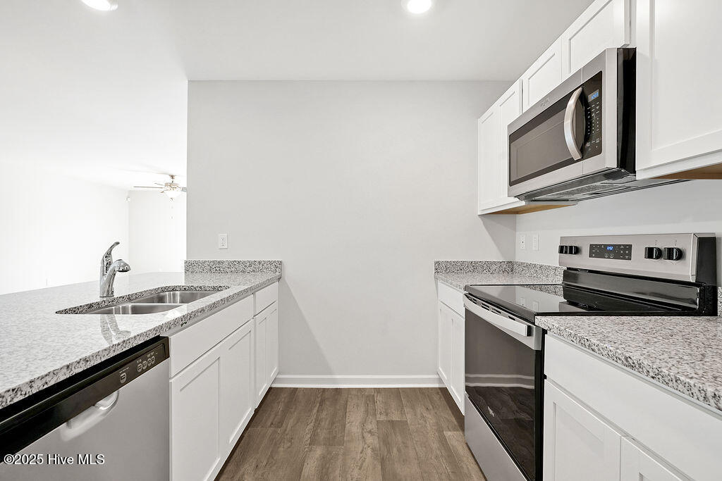 100548507 | Photo 11