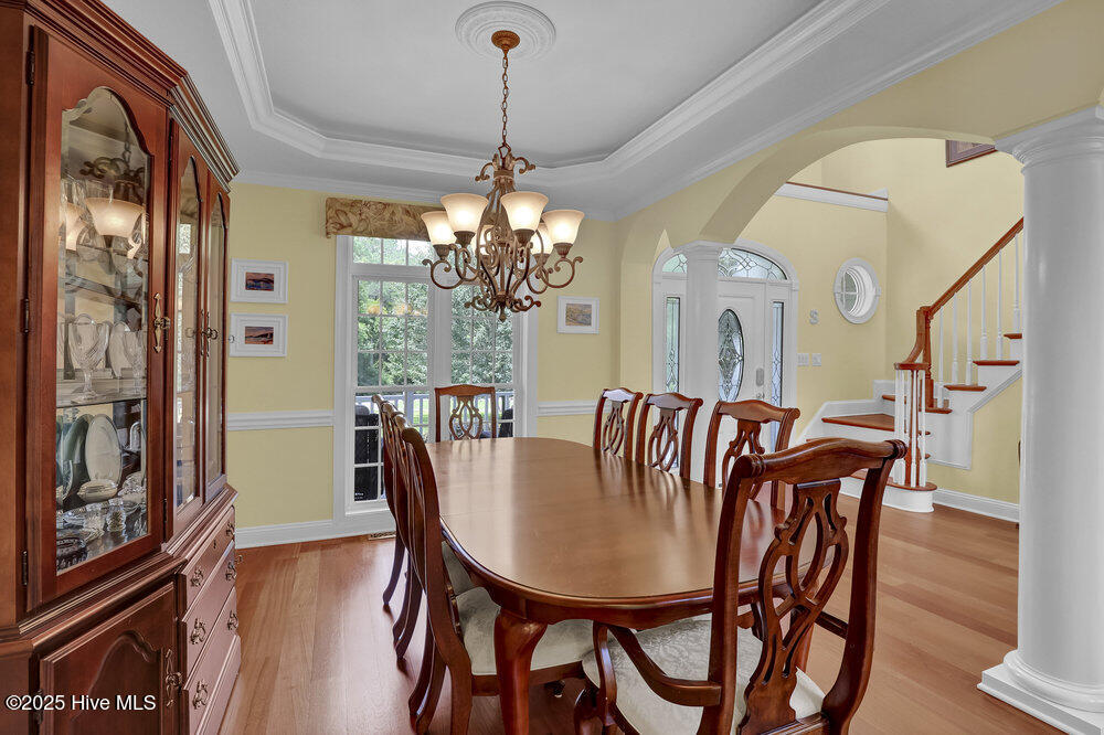 100513085 | Photo 17