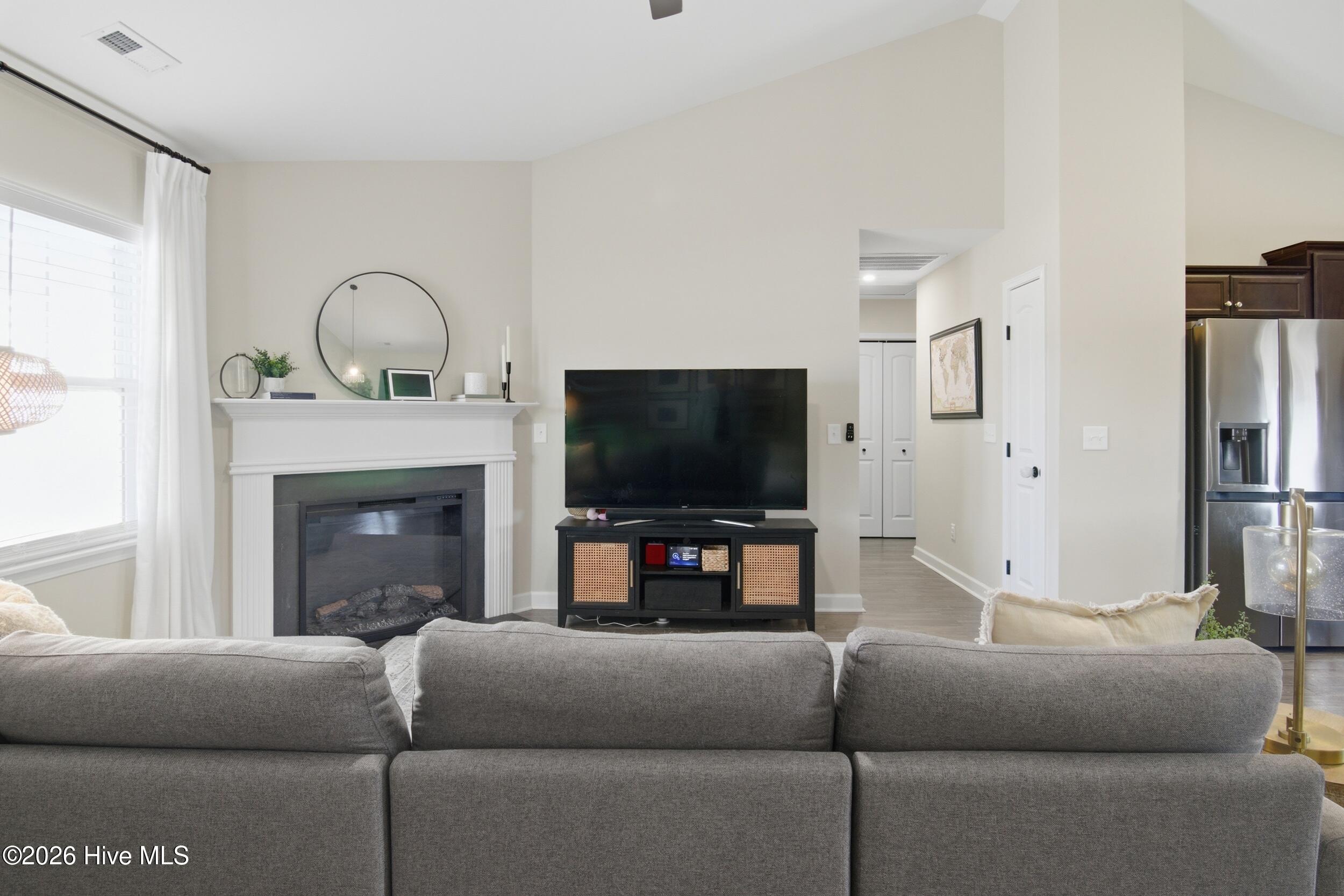 100553402 | Photo 12