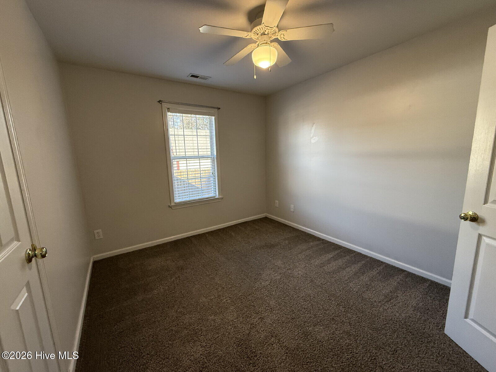 100549738 | Photo 10