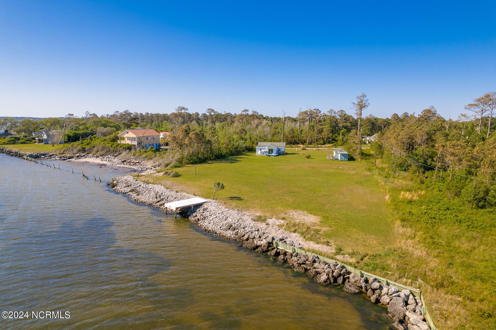 2524 Cedar Island Road,Cedar Island
