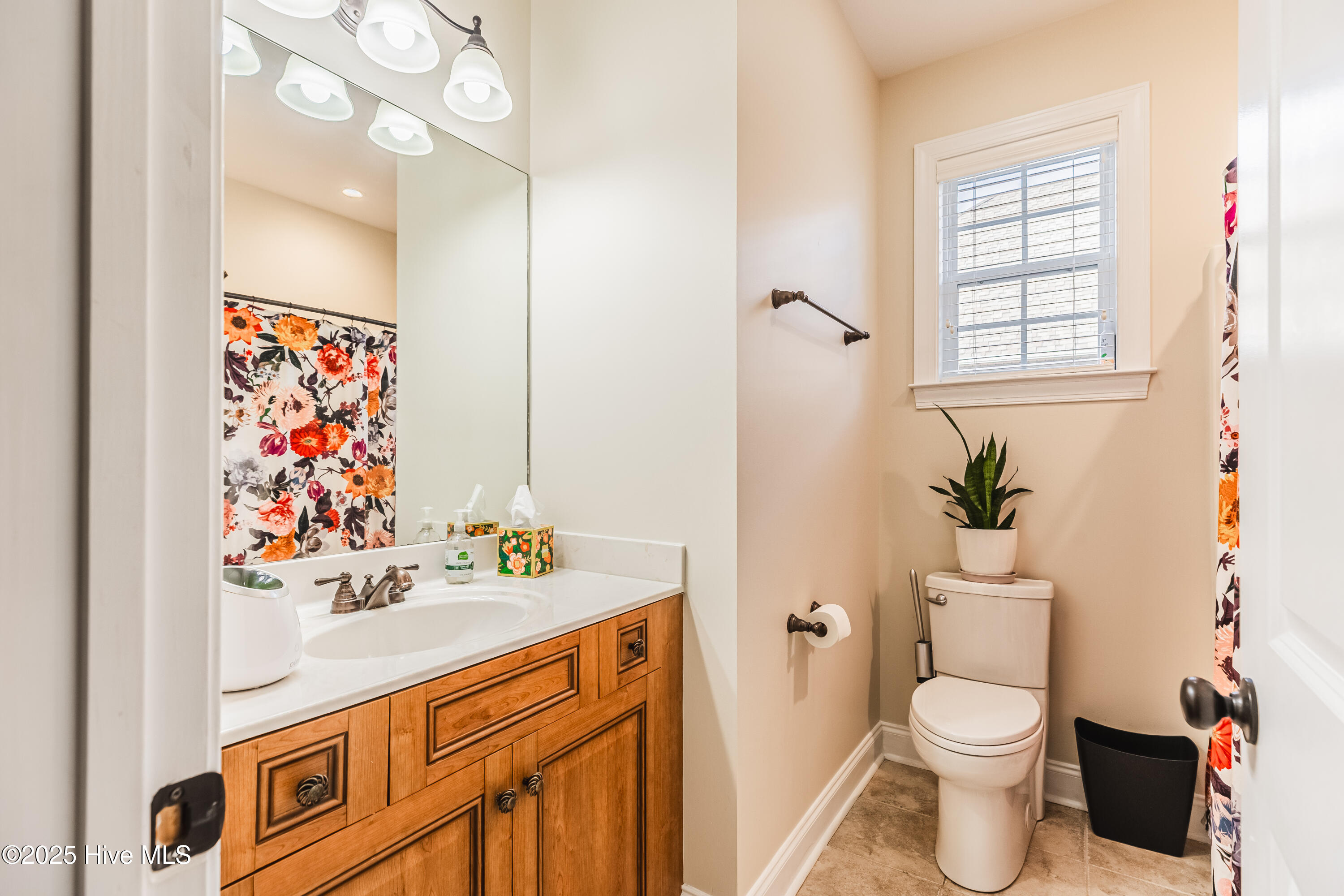 100542426 | Photo 28