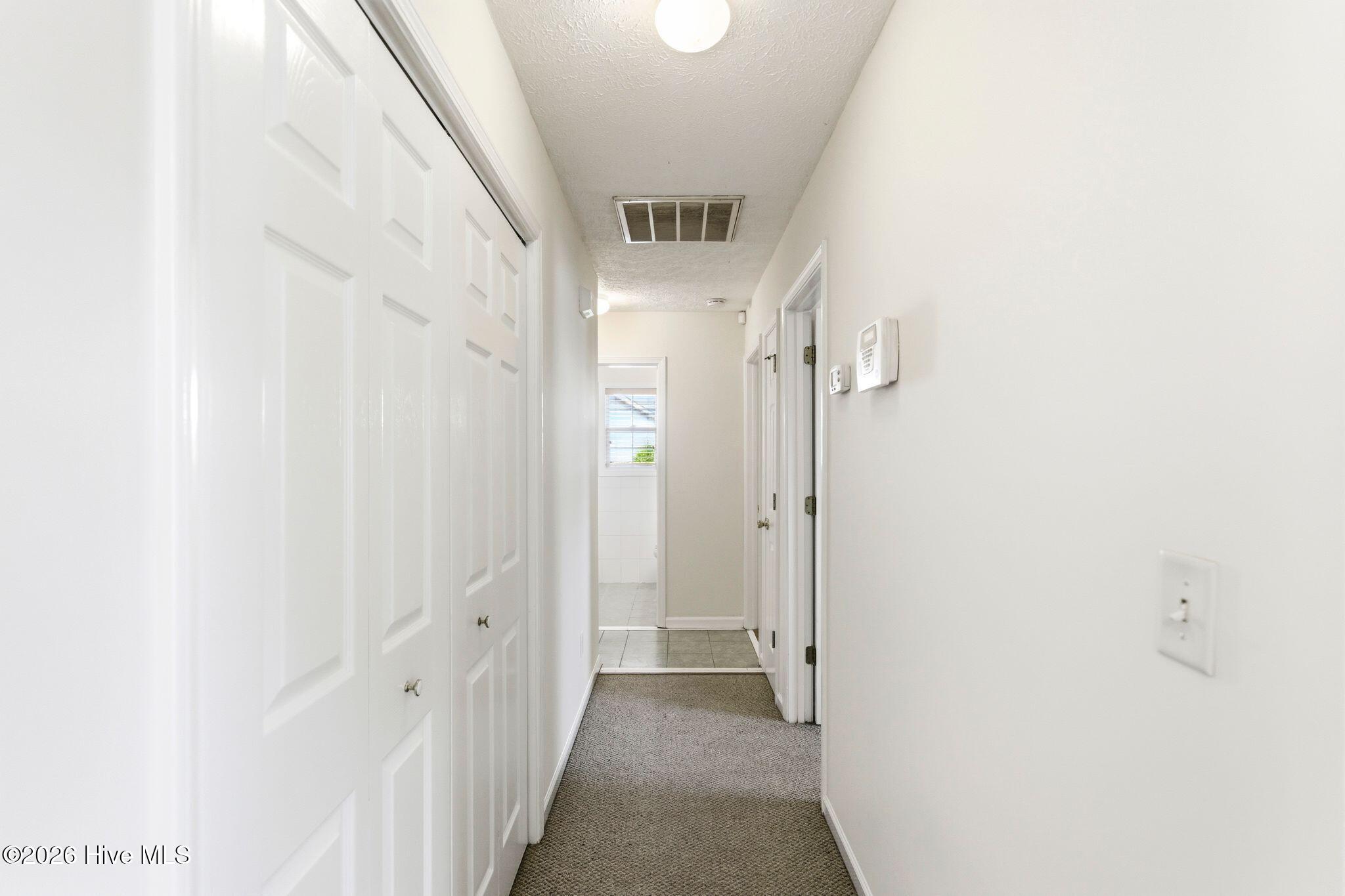 100567246 | Photo 30