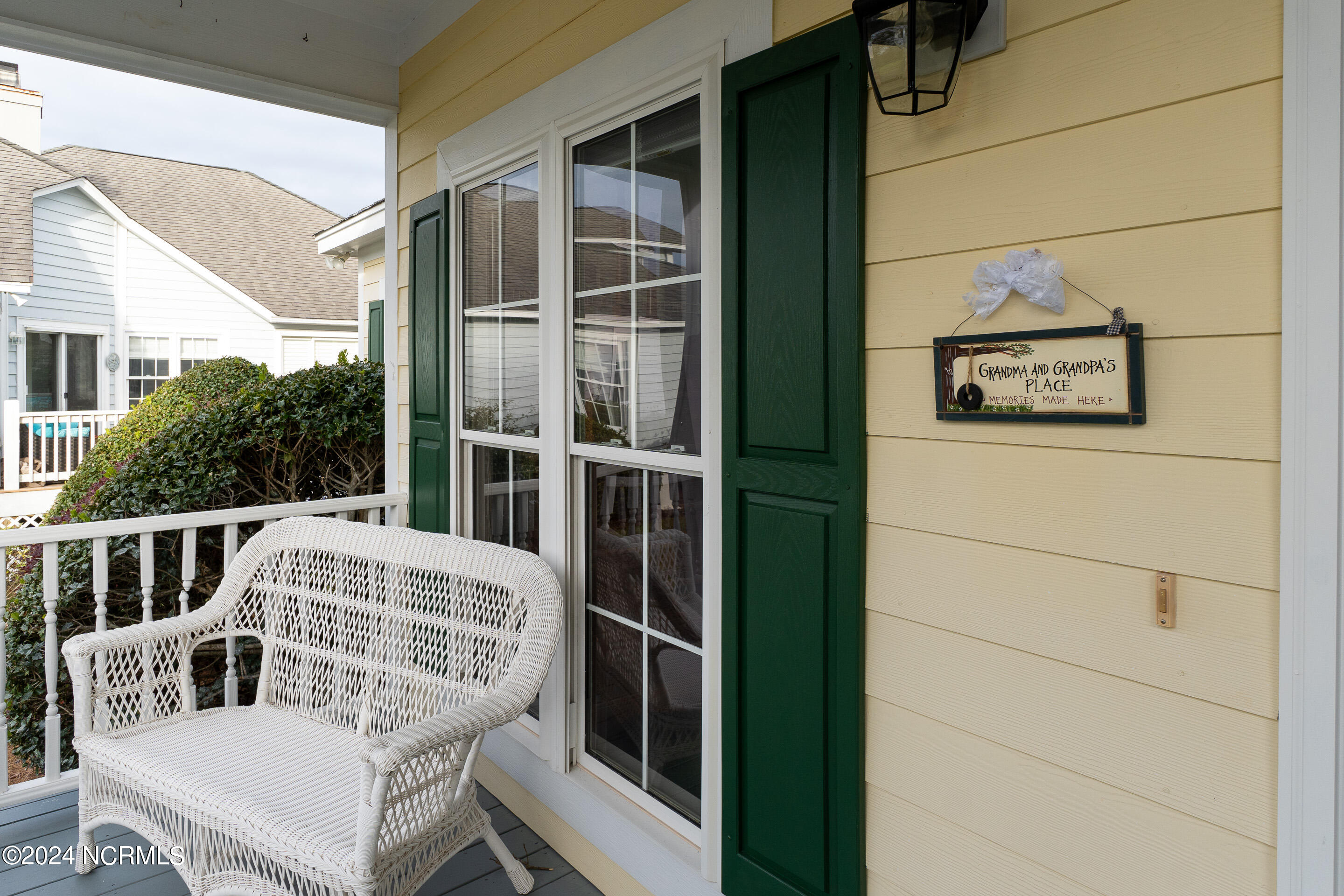 100499709 | Photo 61