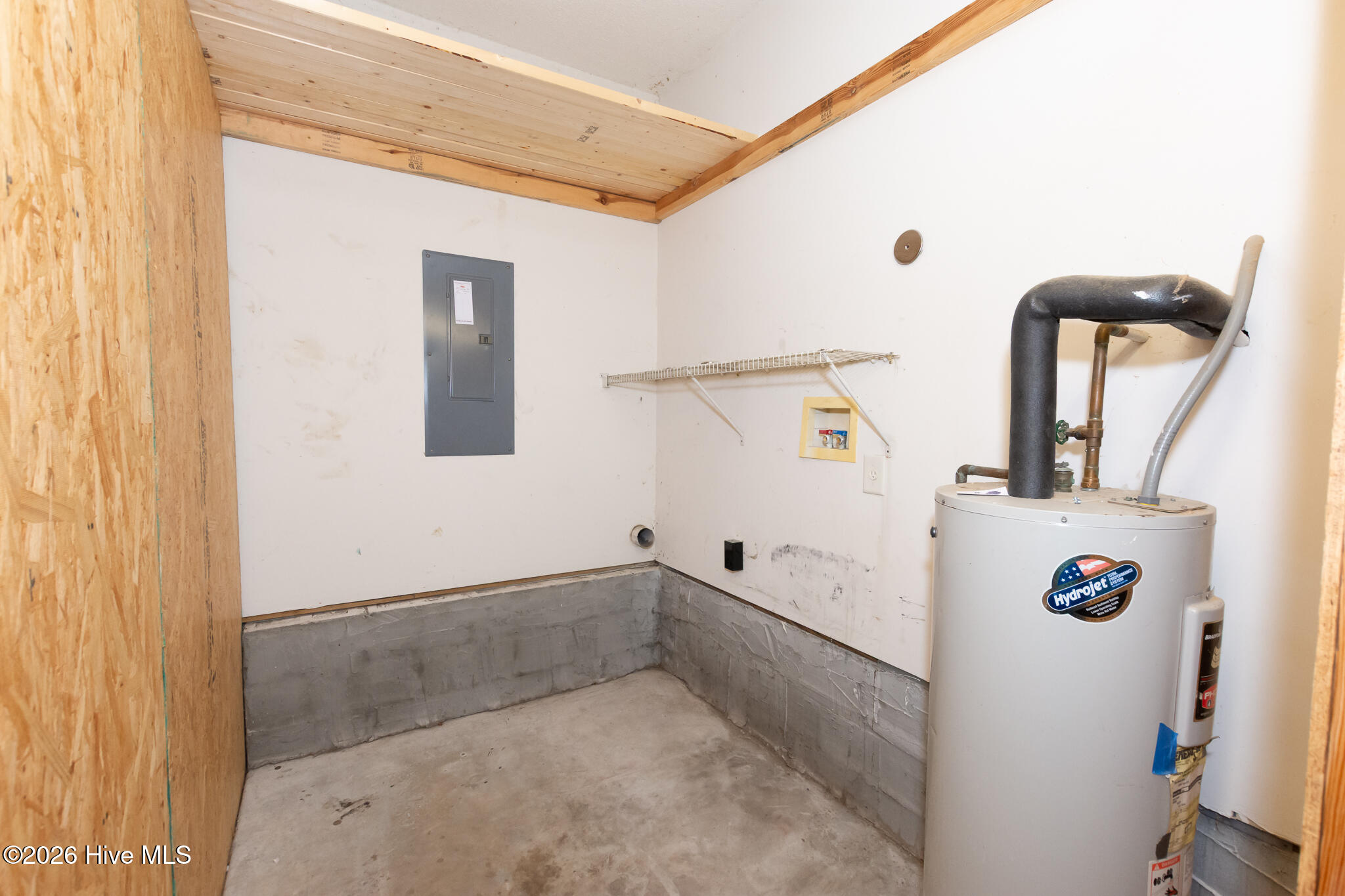 100550624 | Photo 36