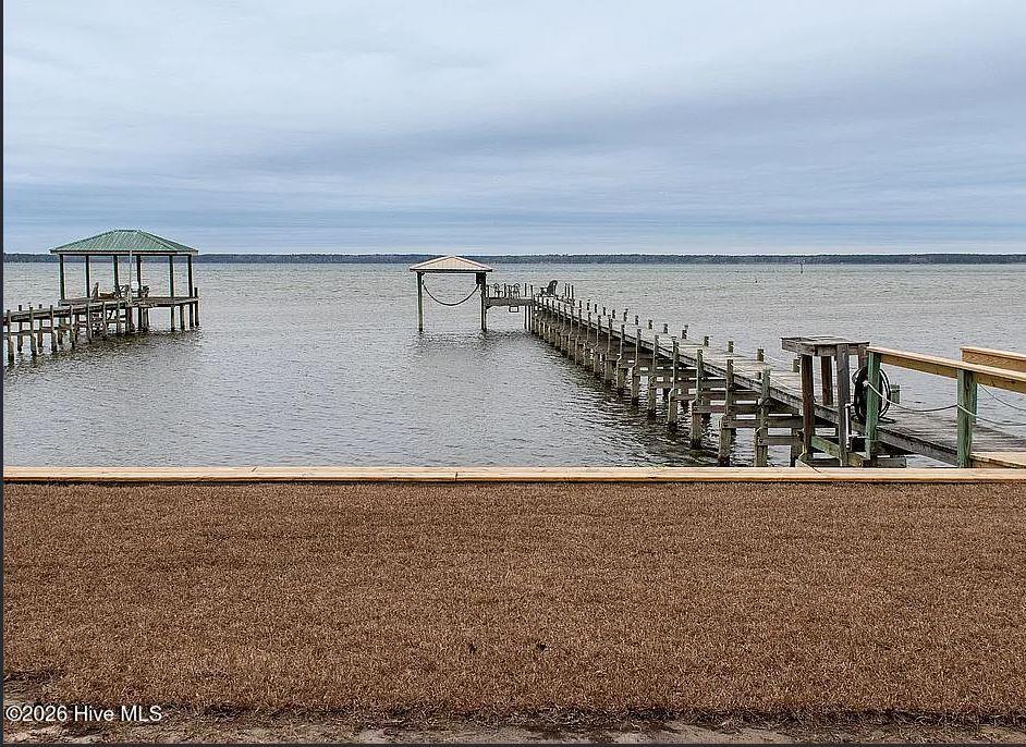 100561136 | Photo 11