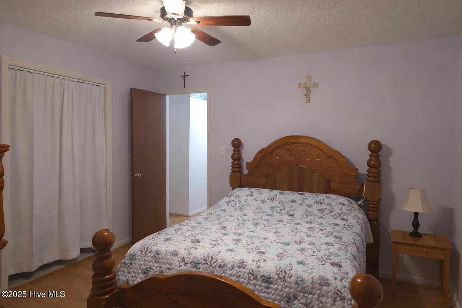 100542685 | Photo 11