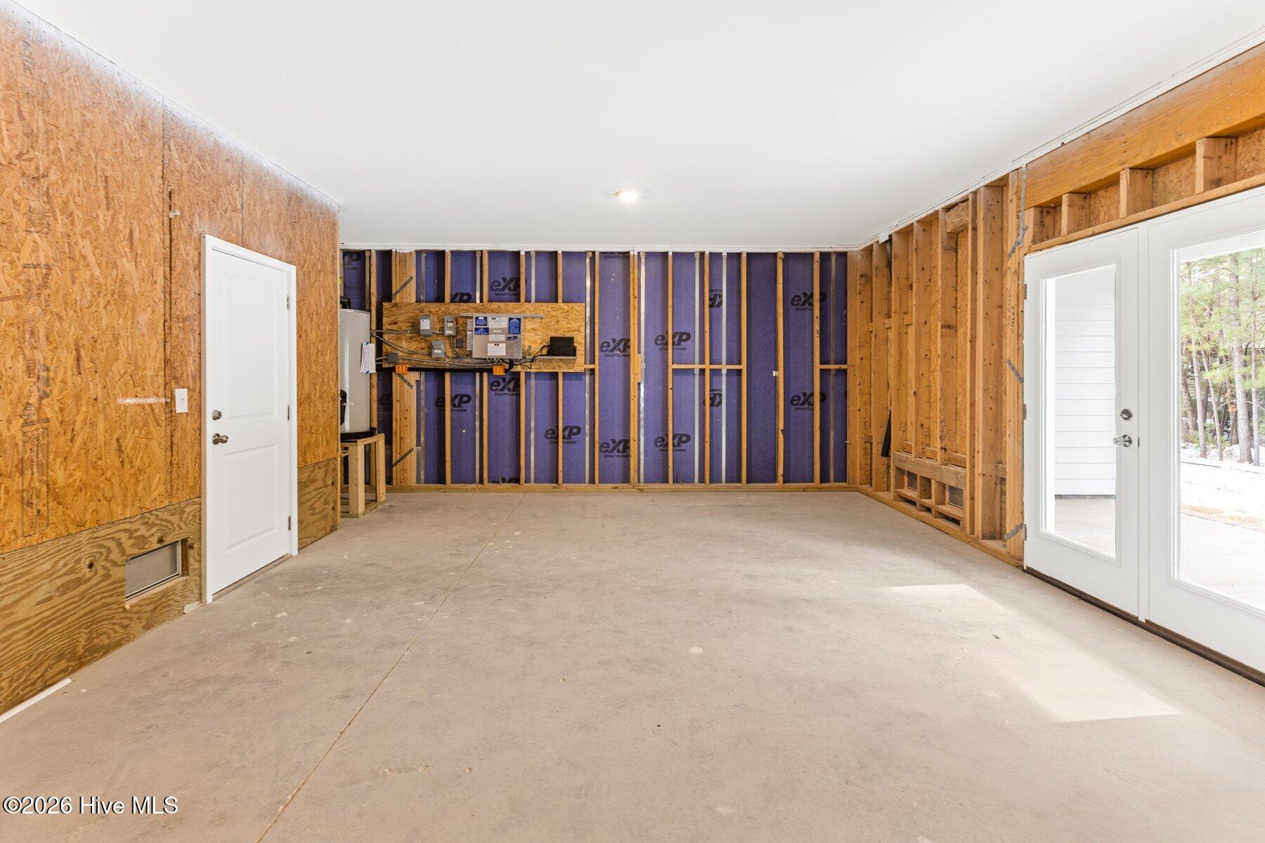 100564944 | Photo 40