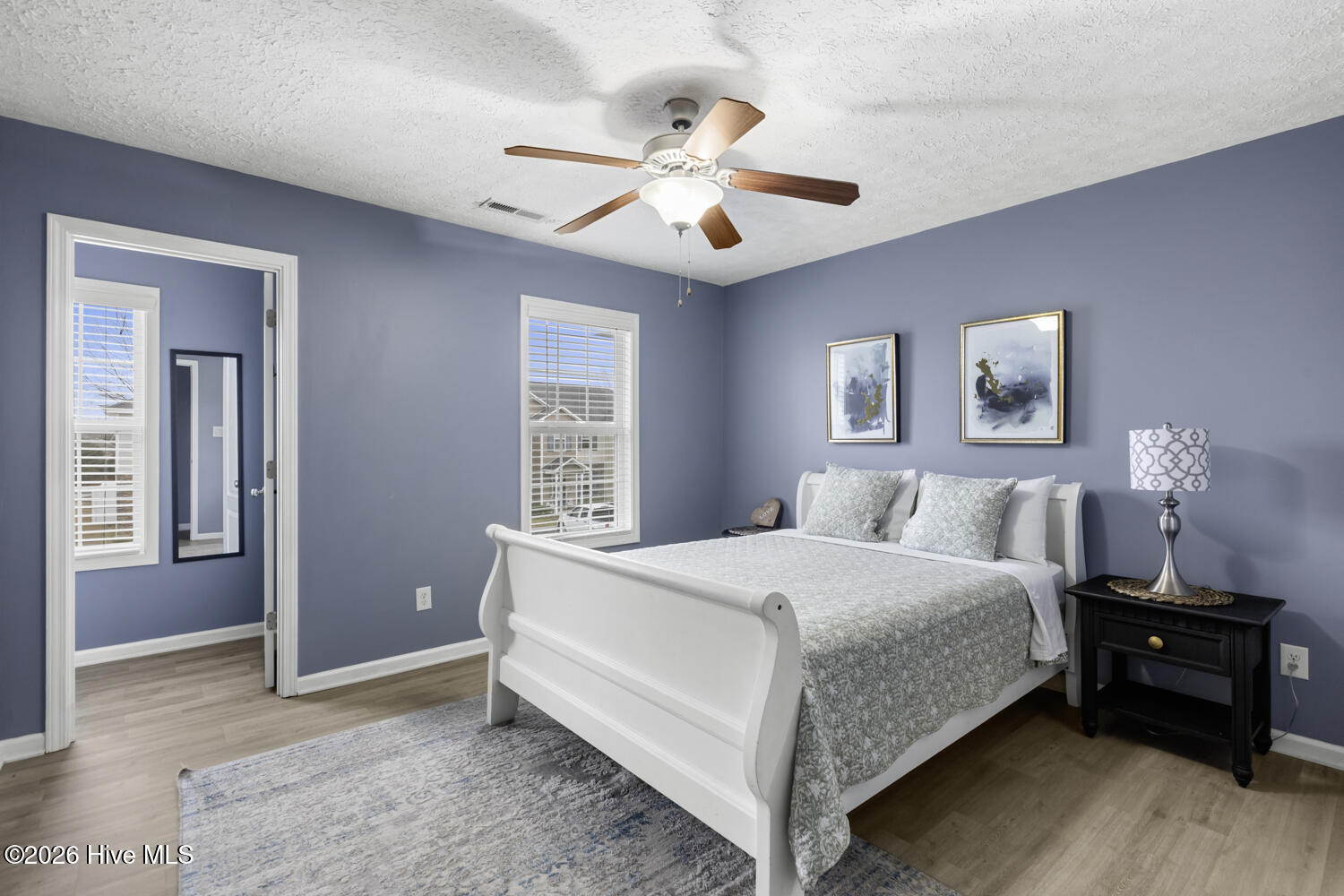 100549698 | Photo 18