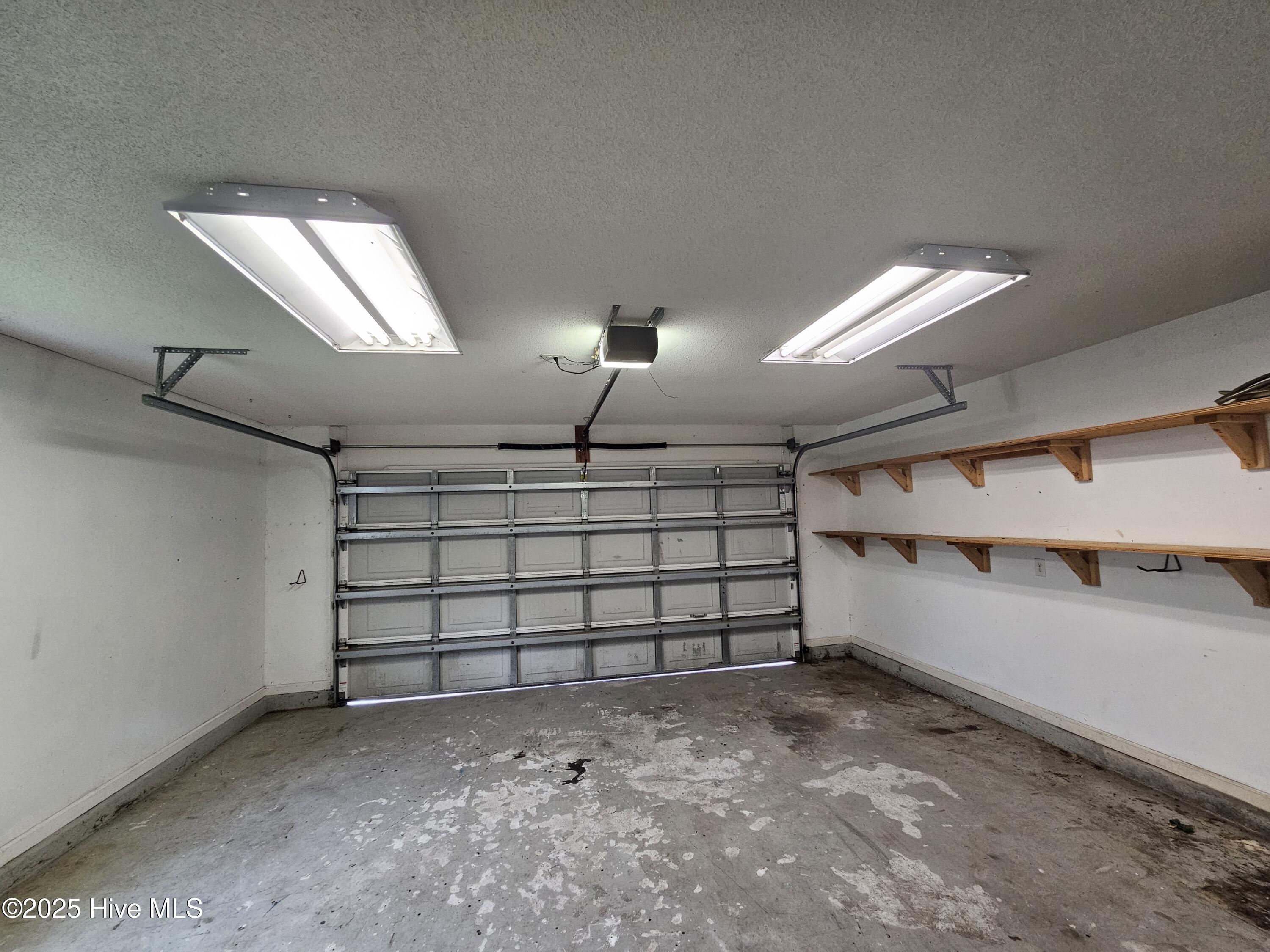 100545982 | Photo 20