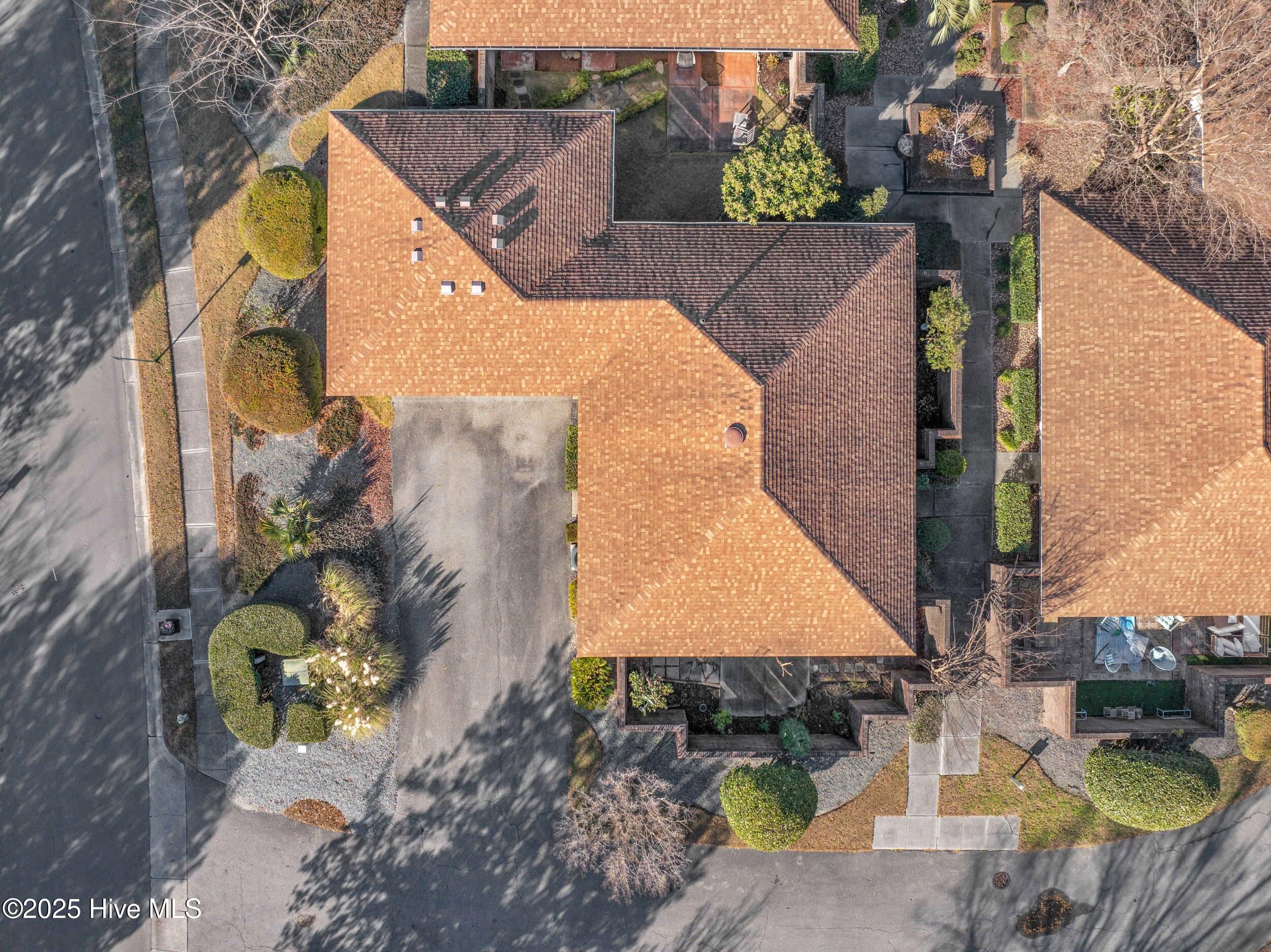 100547235 | Photo 39