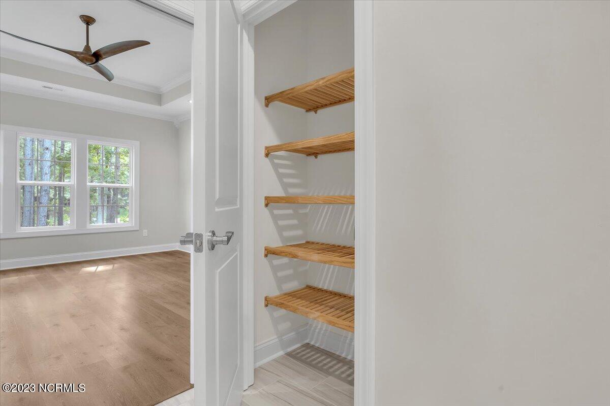 100524155 | Photo 71