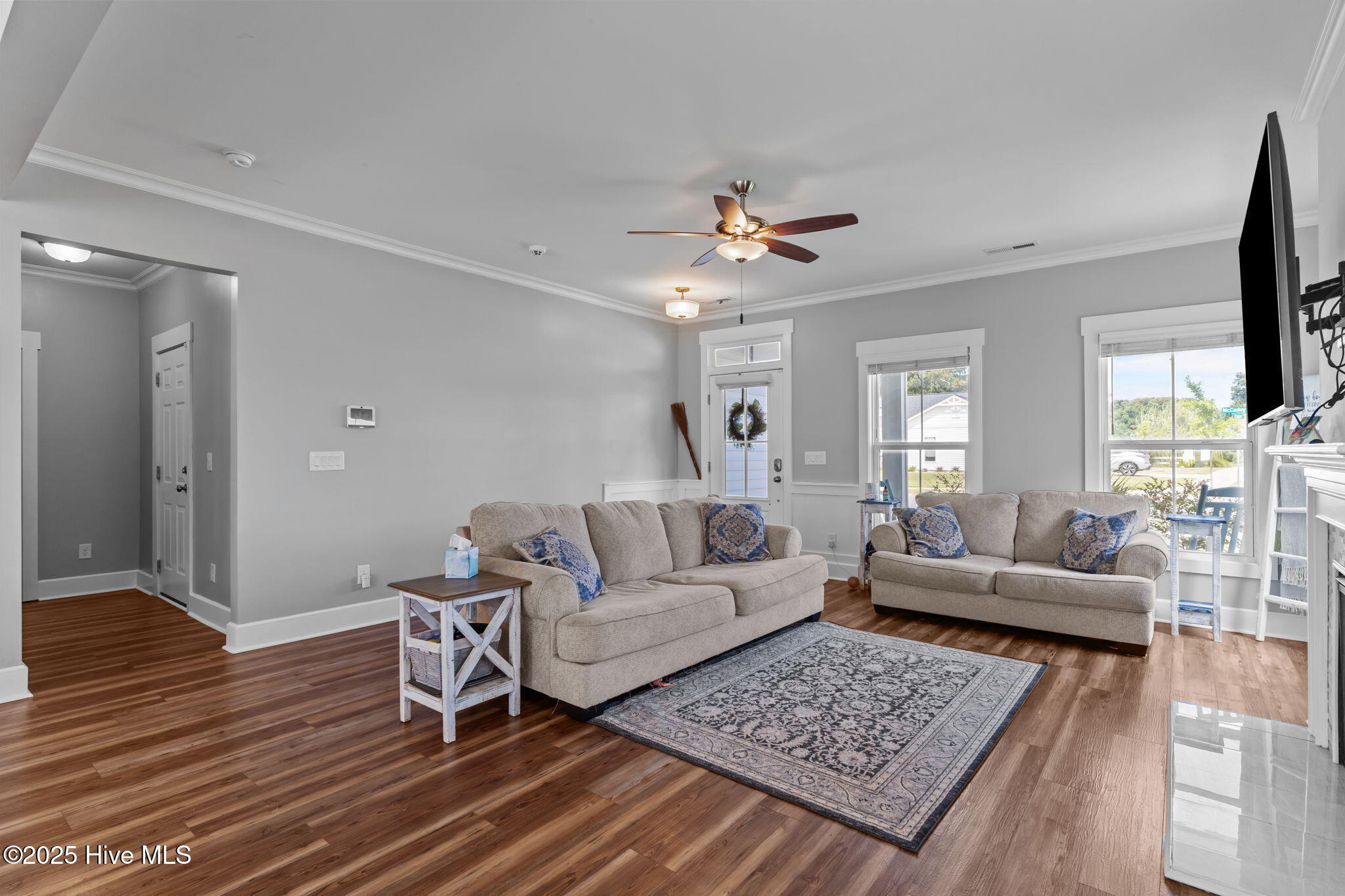 100528839 | Photo 12