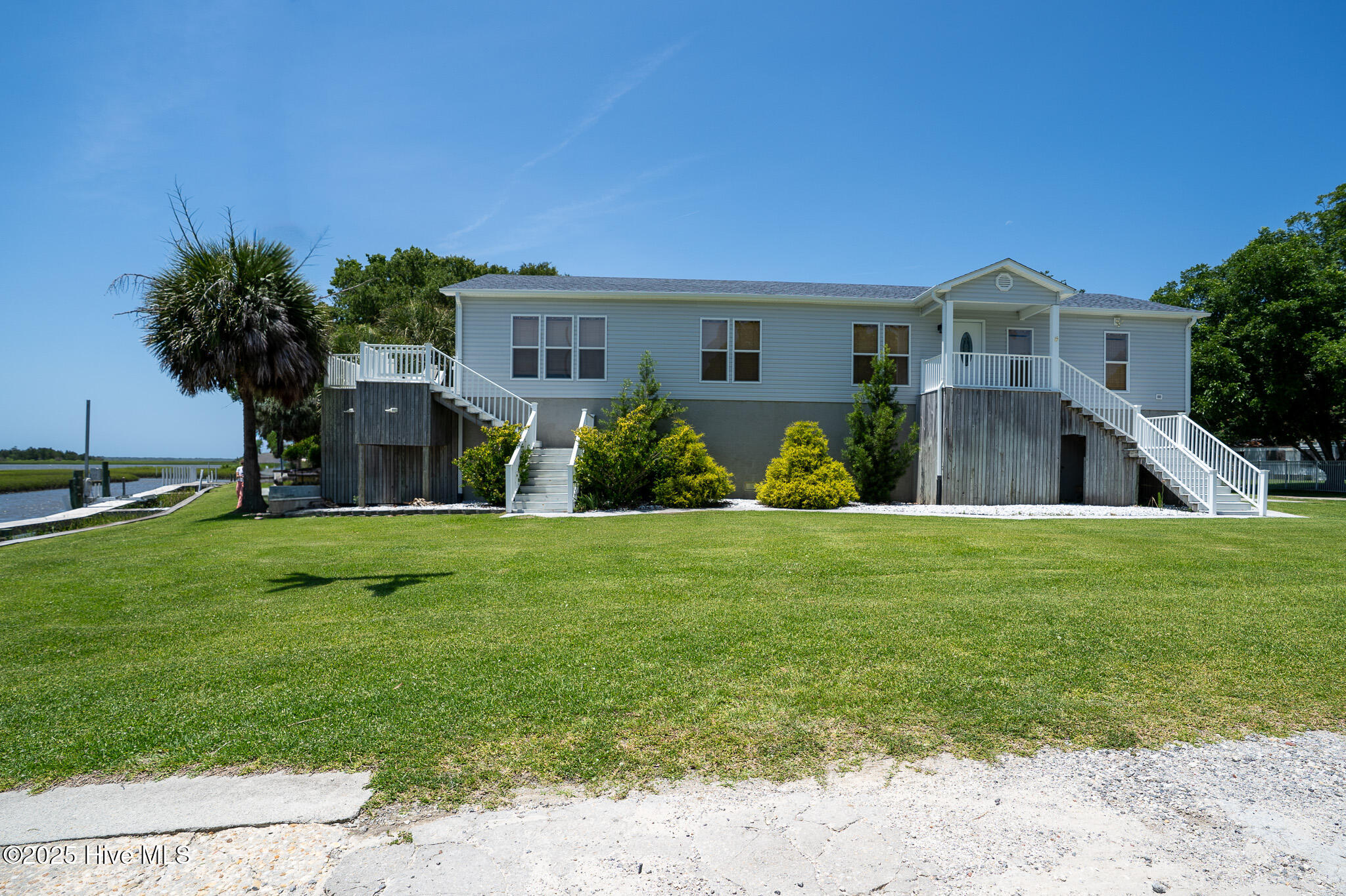 100516311 | Photo 40