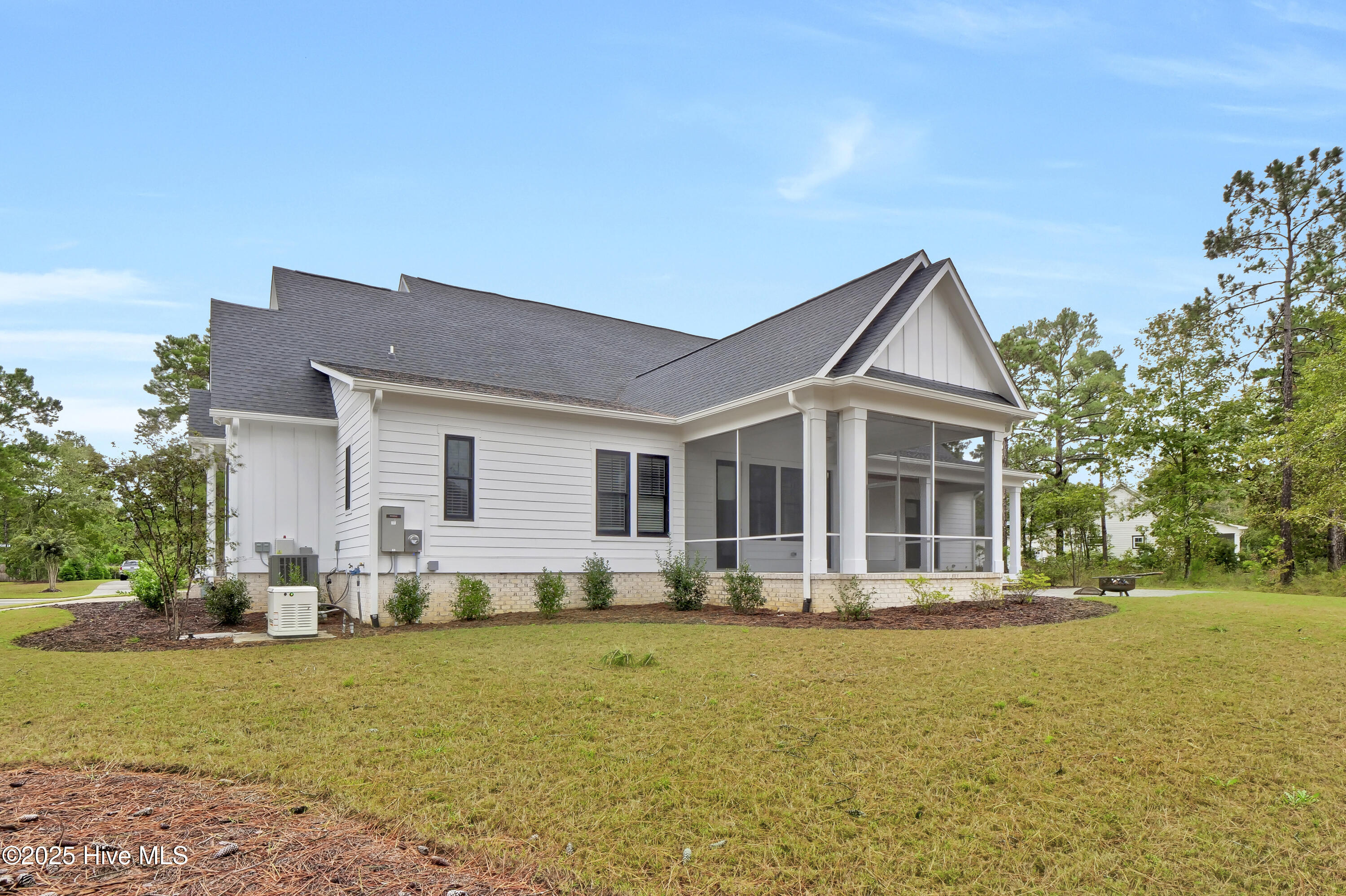 100531256 | Photo 28